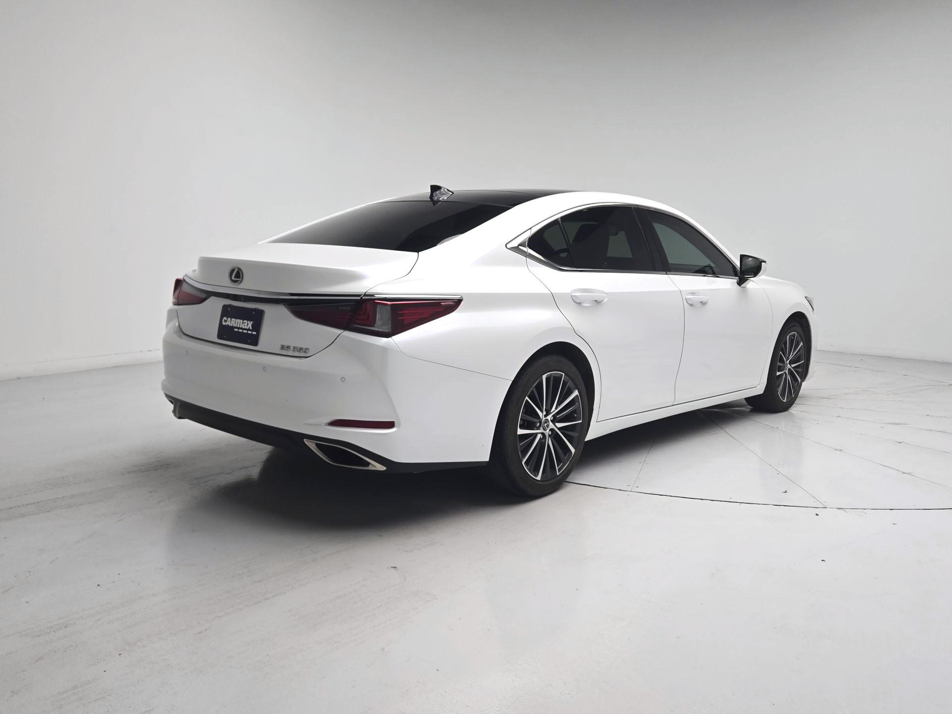 Thumbnail: 2023 Lexus ES - 5