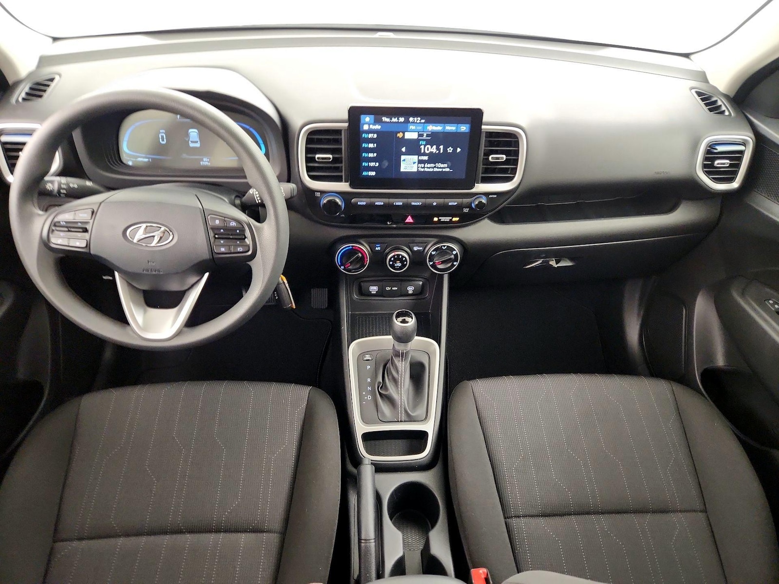 2025 Hyundai Venue SE - Photo 10