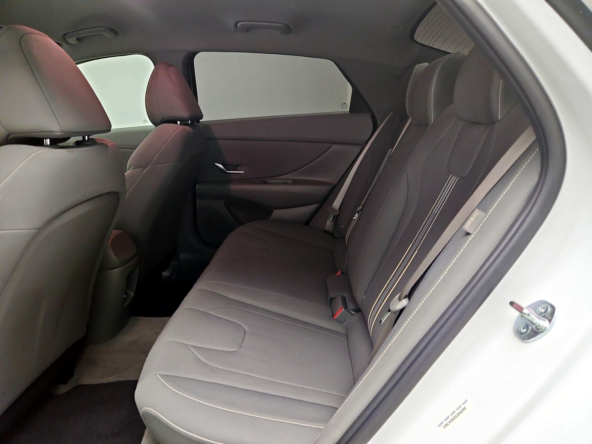 Thumbnail: 2025 Hyundai Elantra - 19