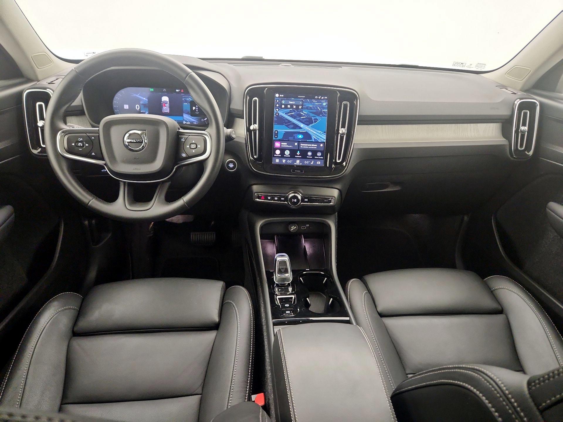 Thumbnail: 2026 Volvo XC40 - 9