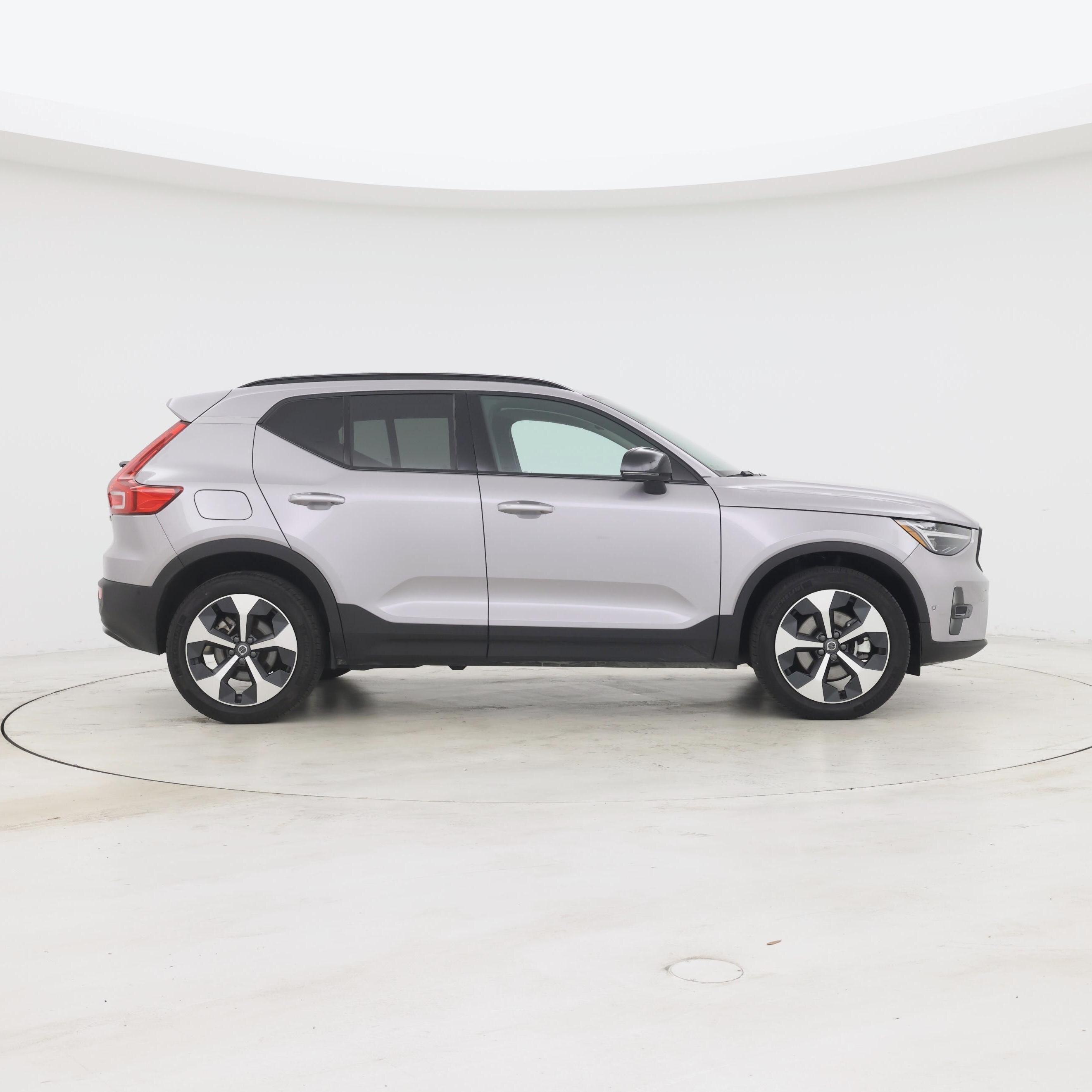 Thumbnail: 2026 Volvo XC40 - 7