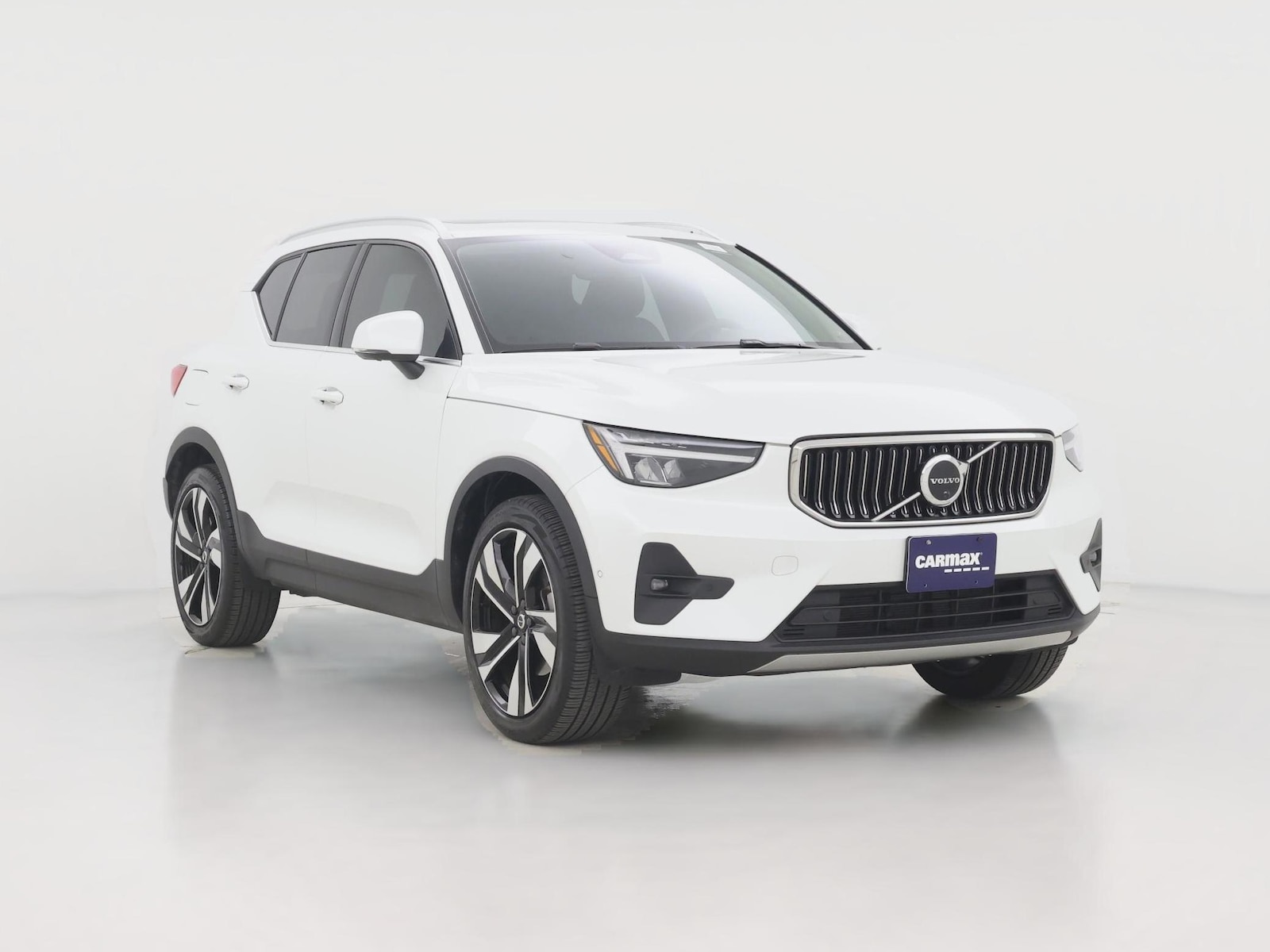 2023 Volvo XC40