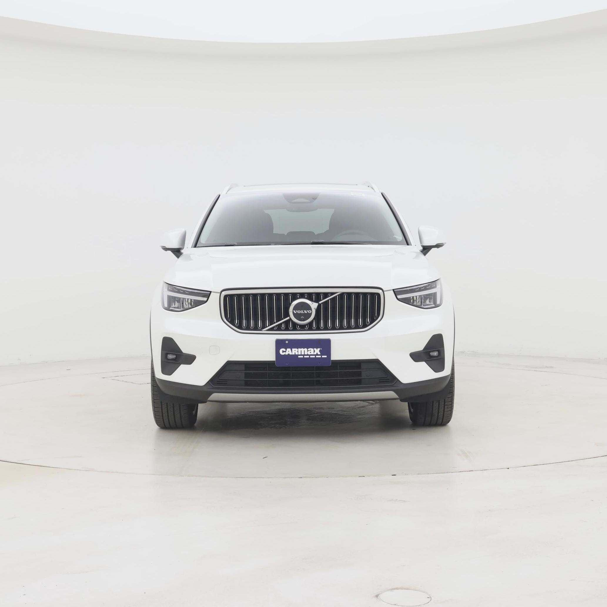 Thumbnail: 2023 Volvo XC40 - 5