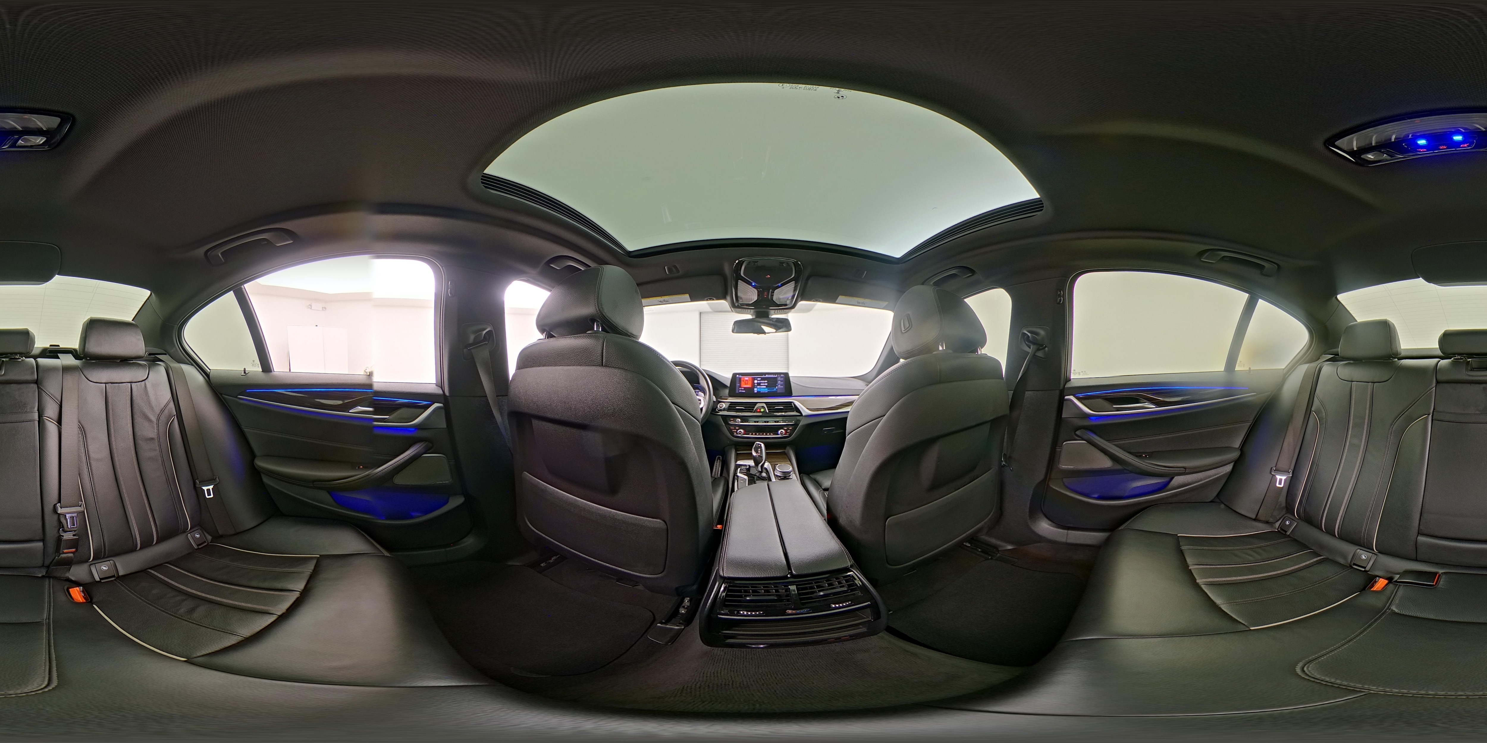 2020 BMW 5 Series 530e - Photo 28