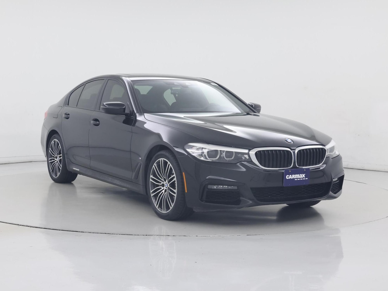 2020 BMW 5 Series 530e - Photo 2