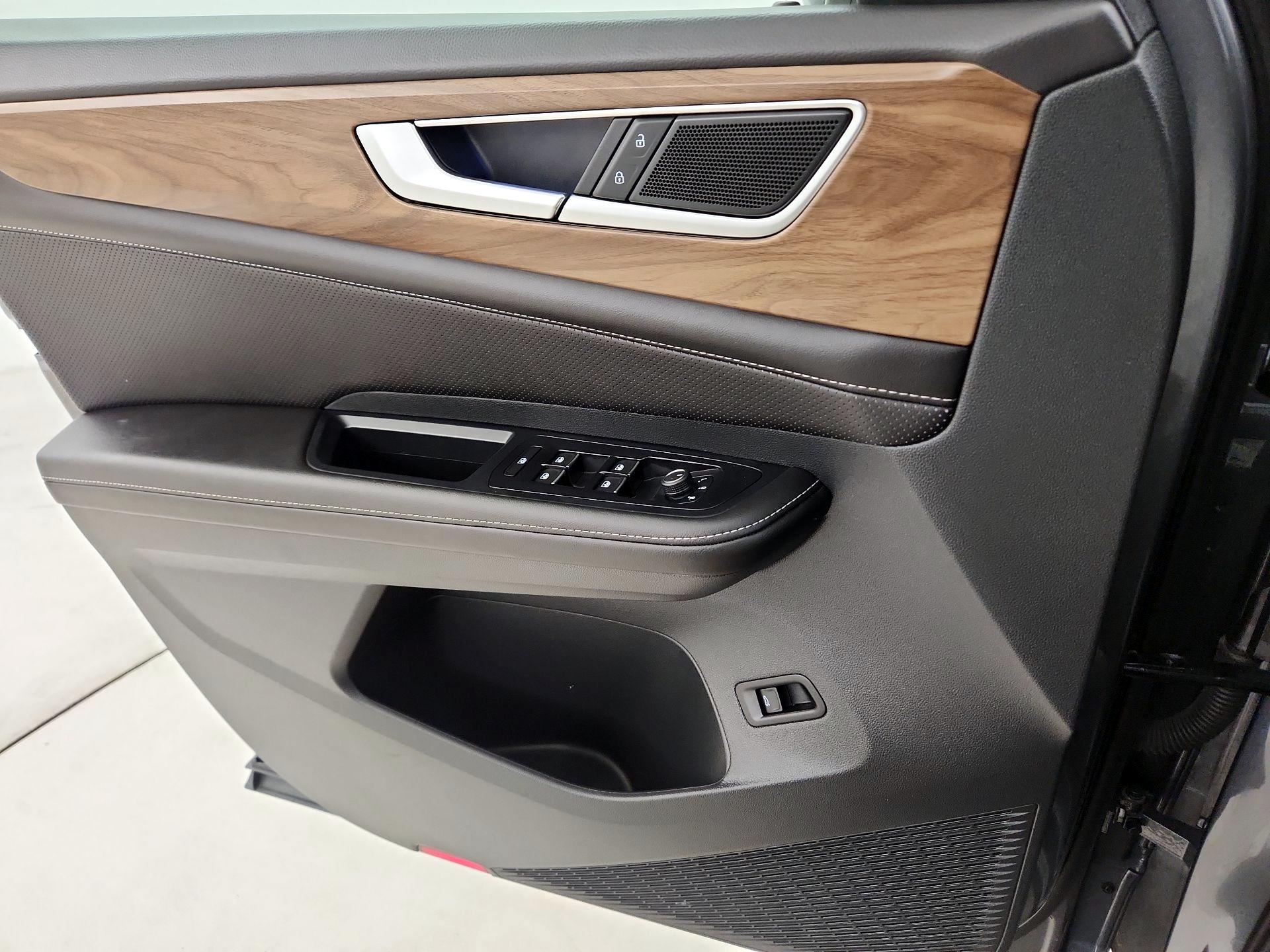 Thumbnail: 2025 Volkswagen Atlas - 12