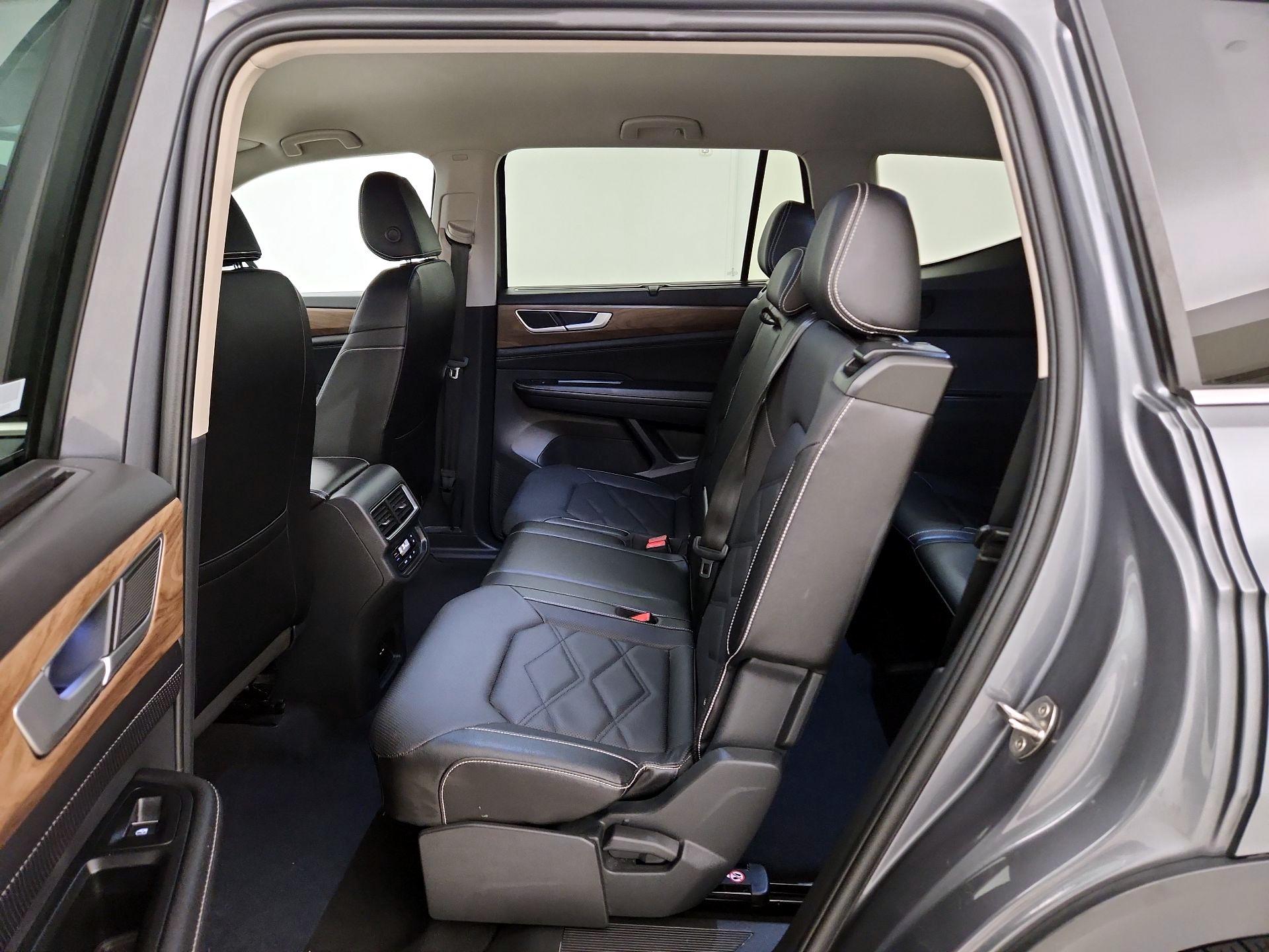 Thumbnail: 2025 Volkswagen Atlas - 19