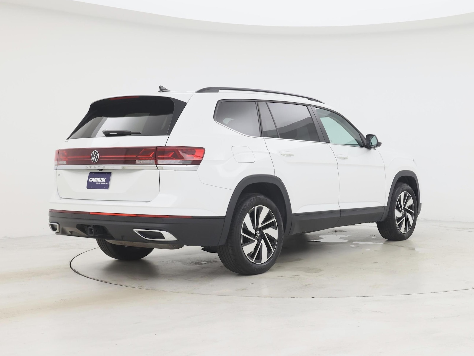 2025 Volkswagen Atlas SE w/Tech - Photo 9