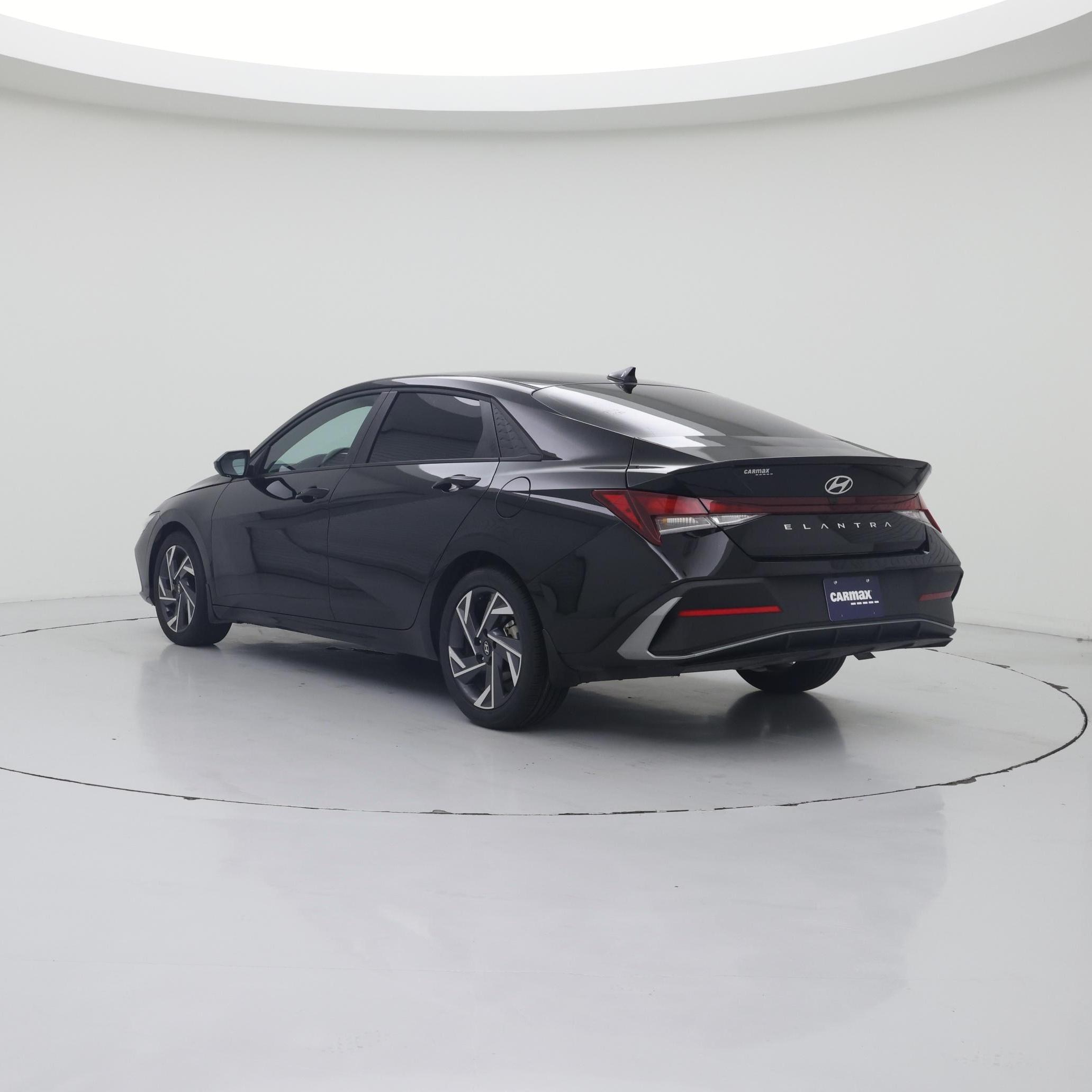 Thumbnail: 2025 Hyundai Elantra - 2