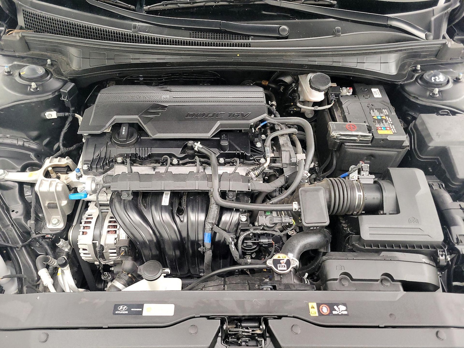 2025 Hyundai Elantra SEL - Photo 22