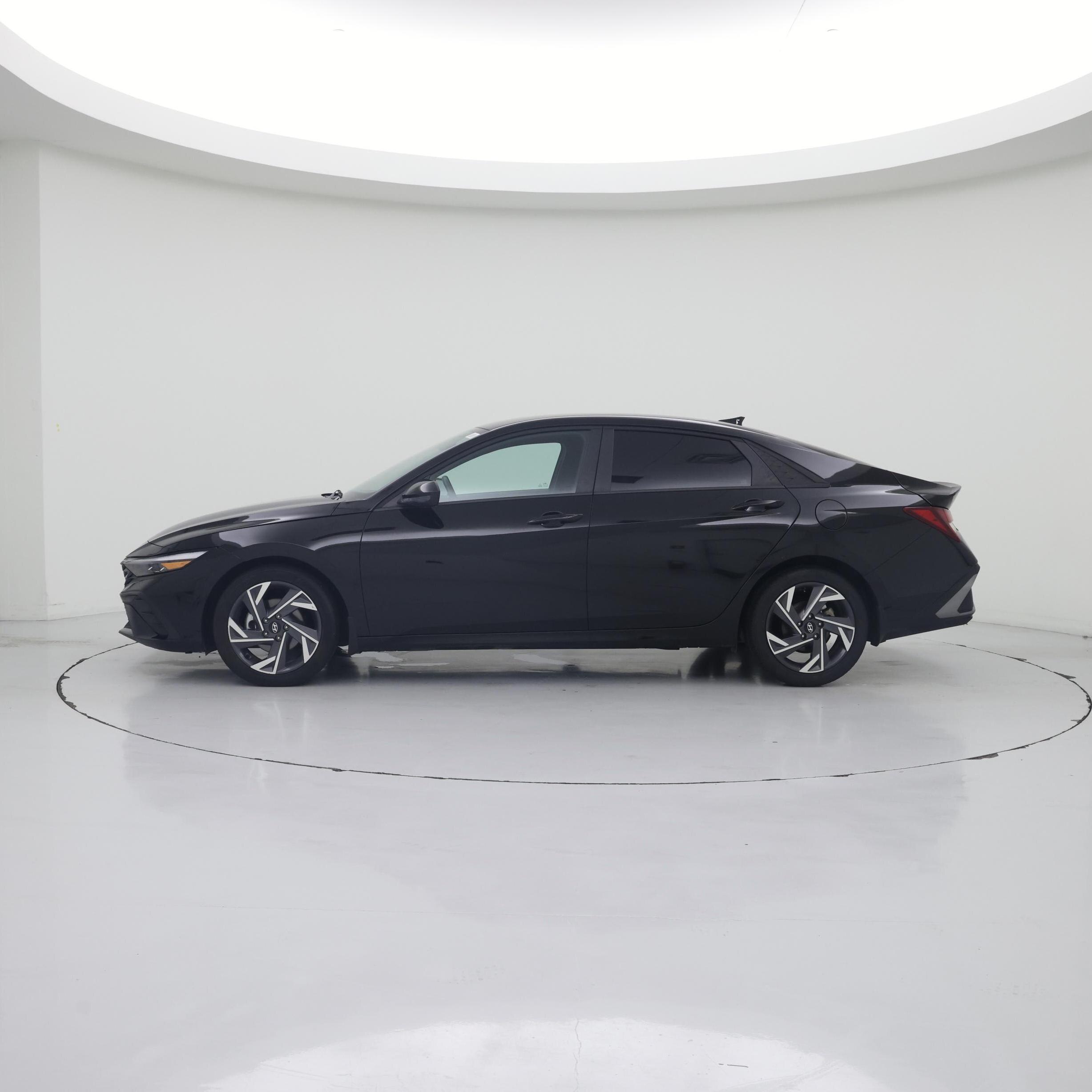 Thumbnail: 2025 Hyundai Elantra - 3