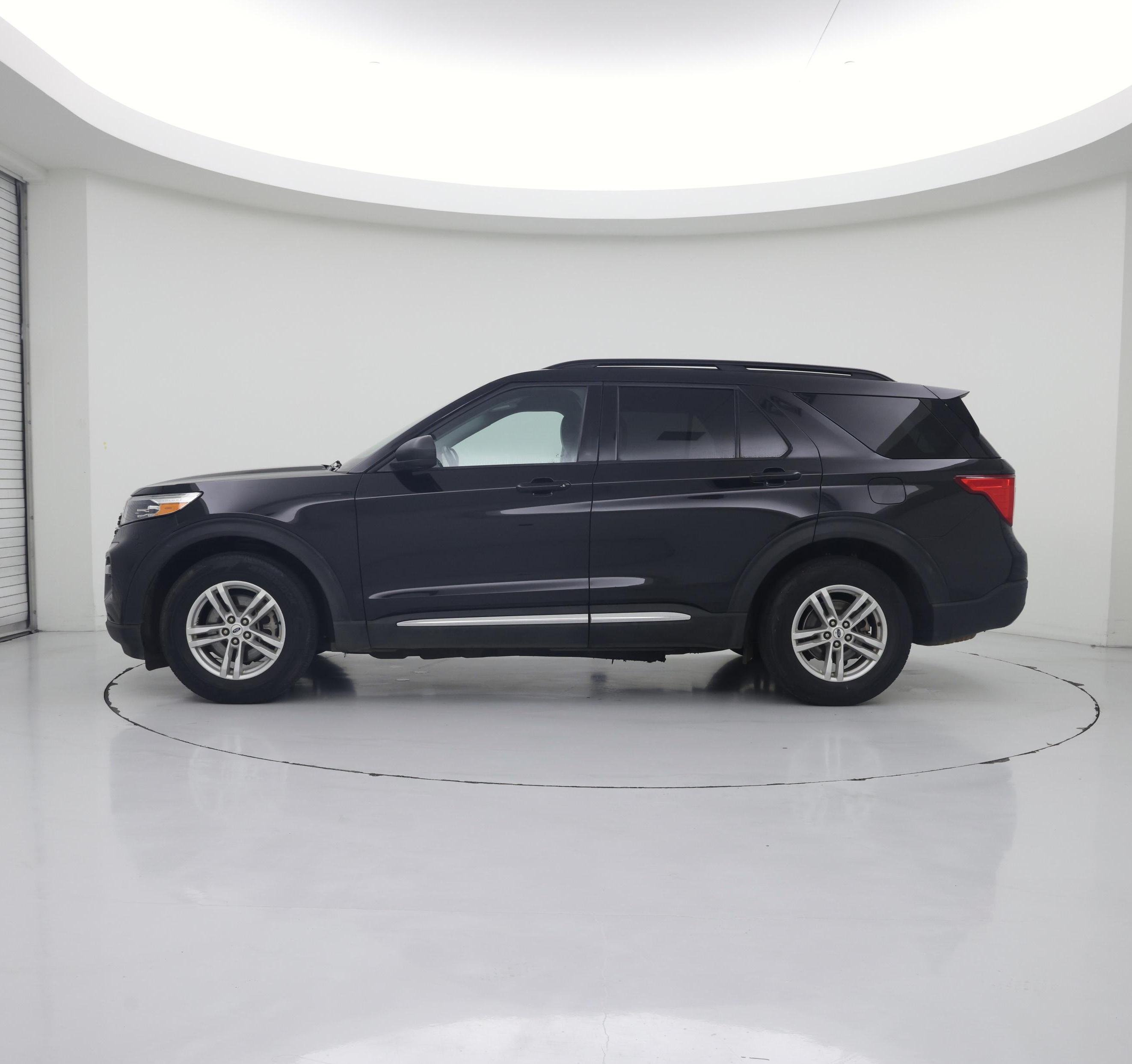 Thumbnail: 2023 Ford Explorer - 3
