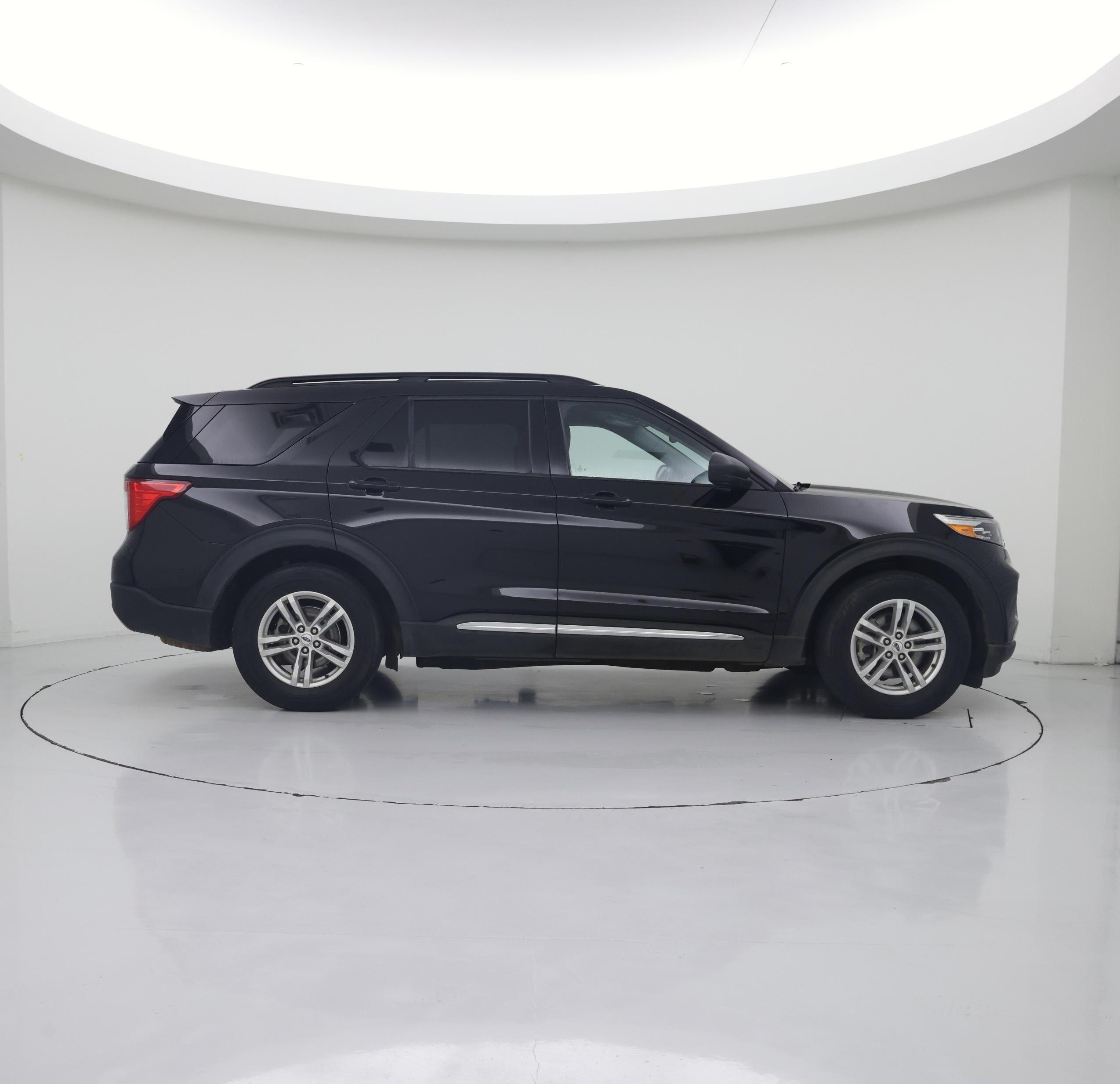 Thumbnail: 2023 Ford Explorer - 7