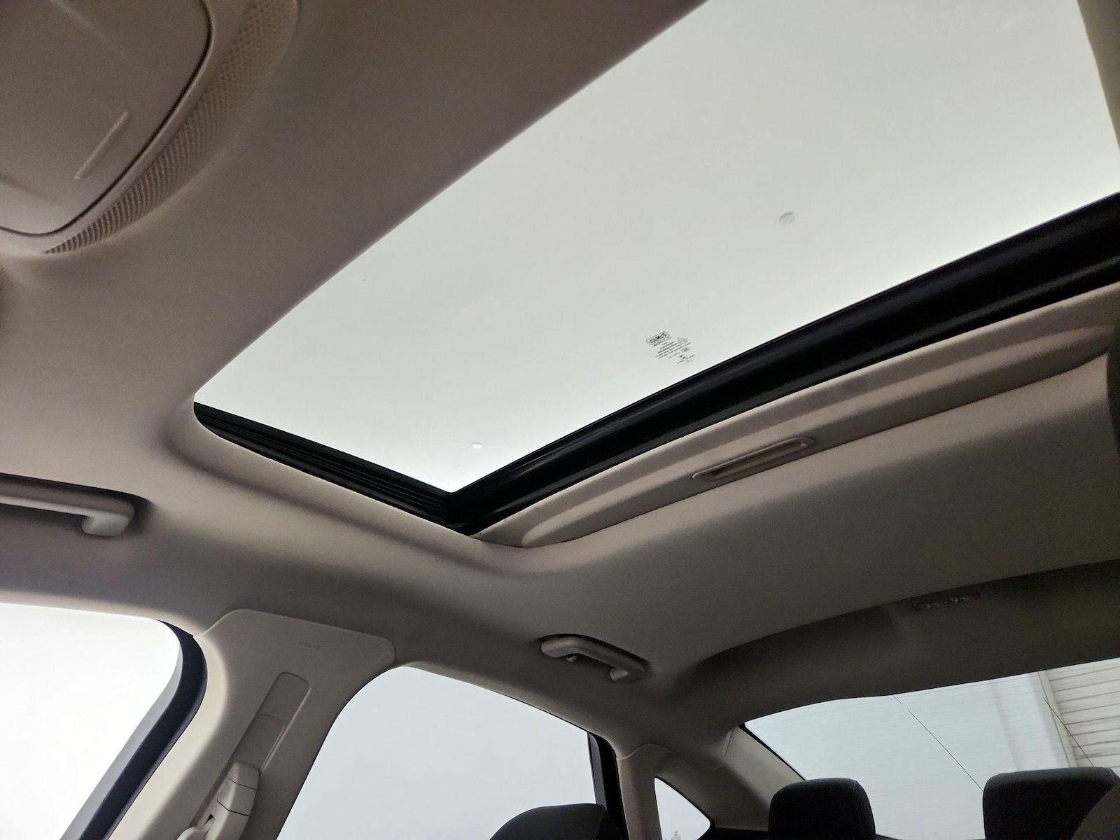 2020 Ford Fusion SE - Photo 18
