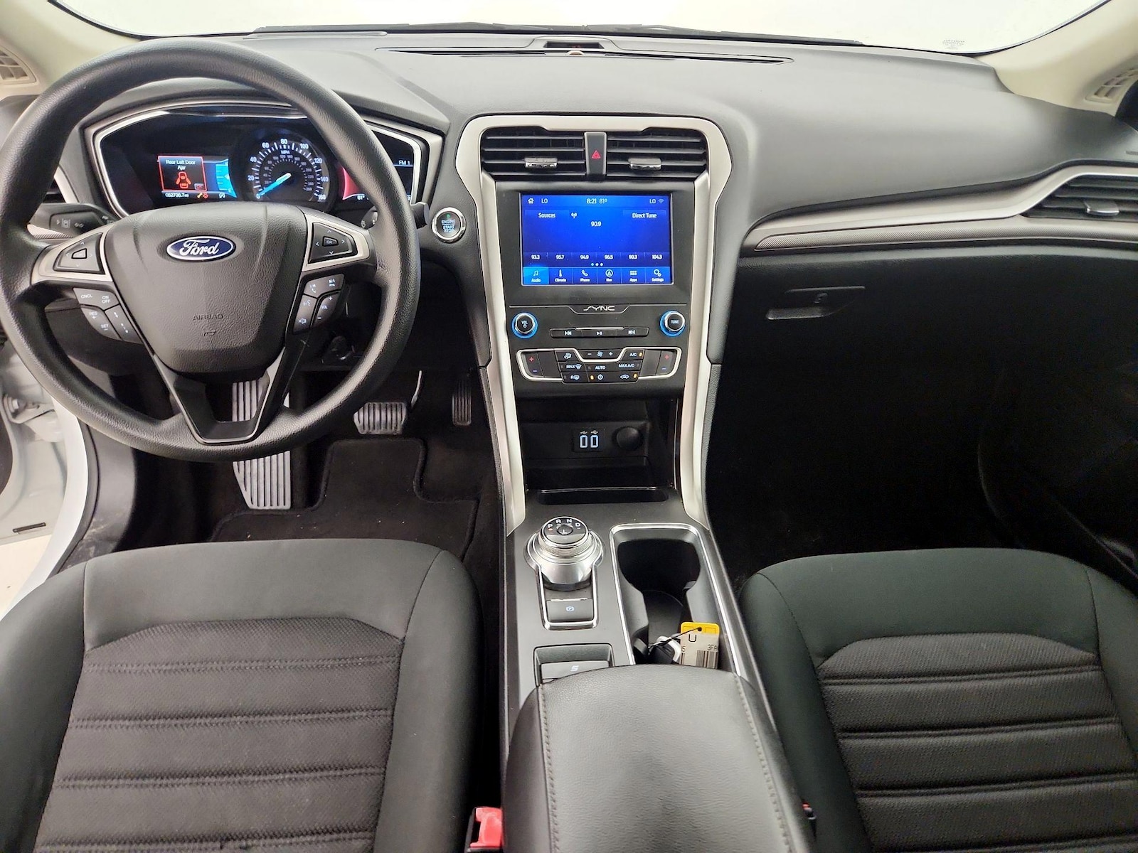 2020 Ford Fusion SE - Photo 8