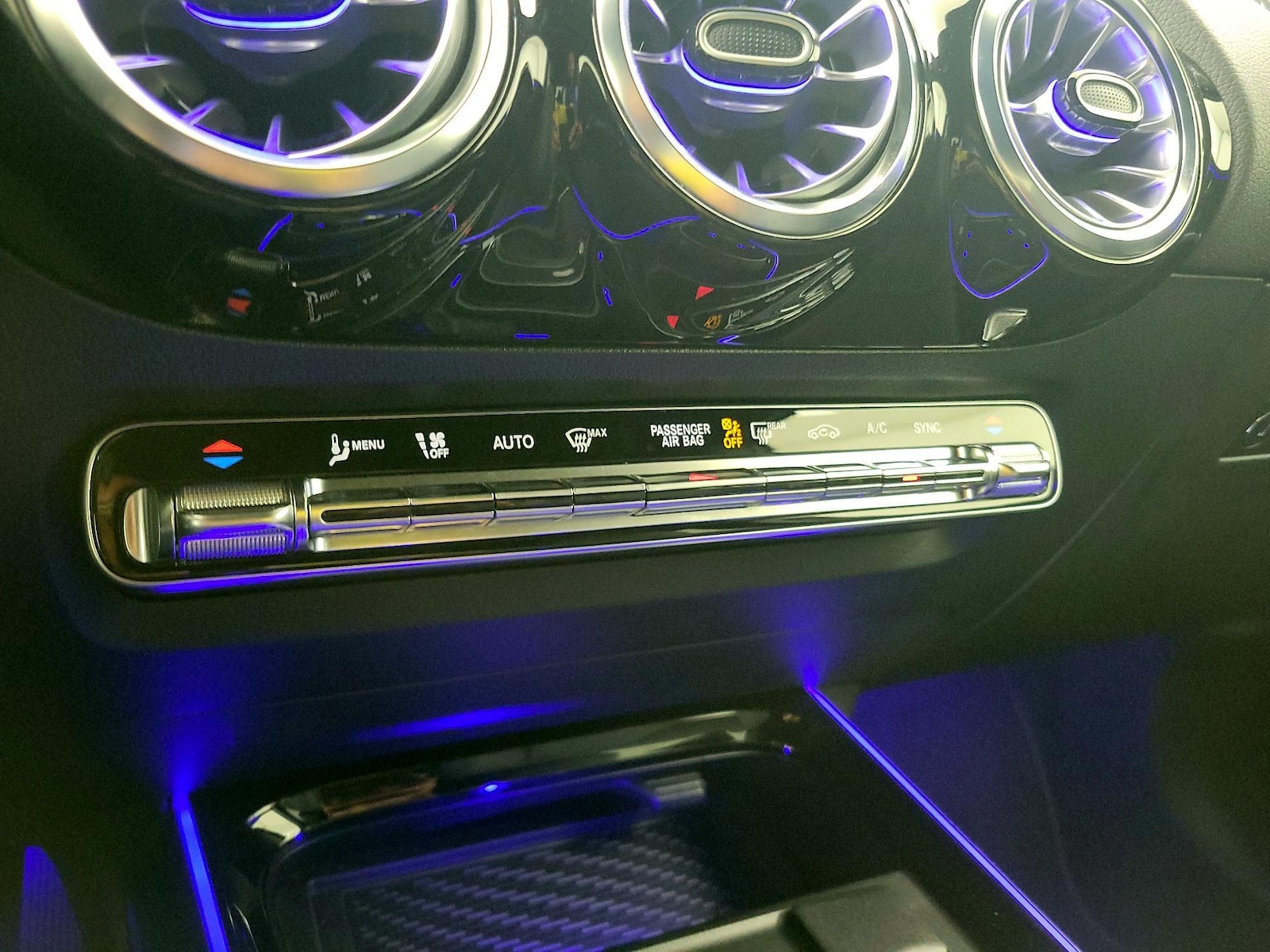 2025 Mercedes-Benz GLA GLA250 - Photo 17