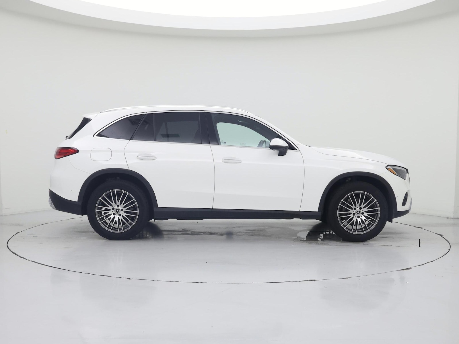 2025 Mercedes-Benz GLC Base - Photo 8
