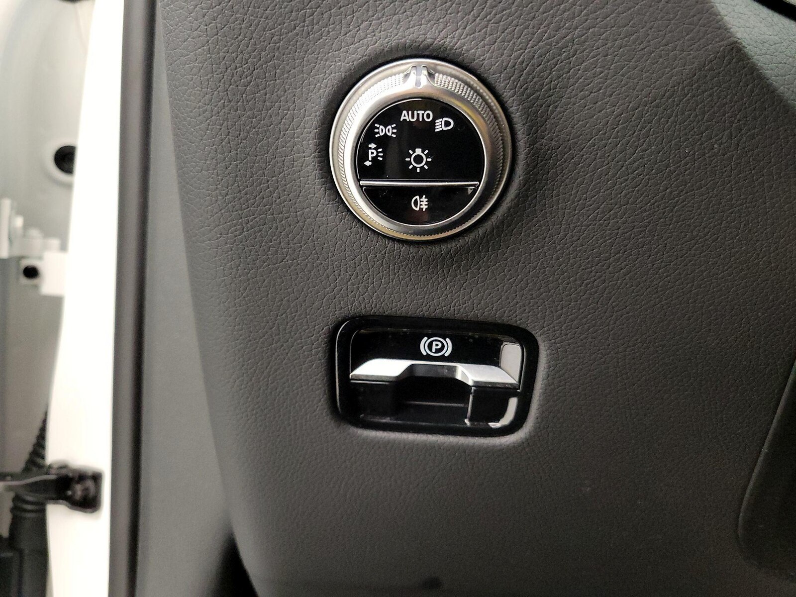 2025 Mercedes-Benz GLC Base - Photo 14