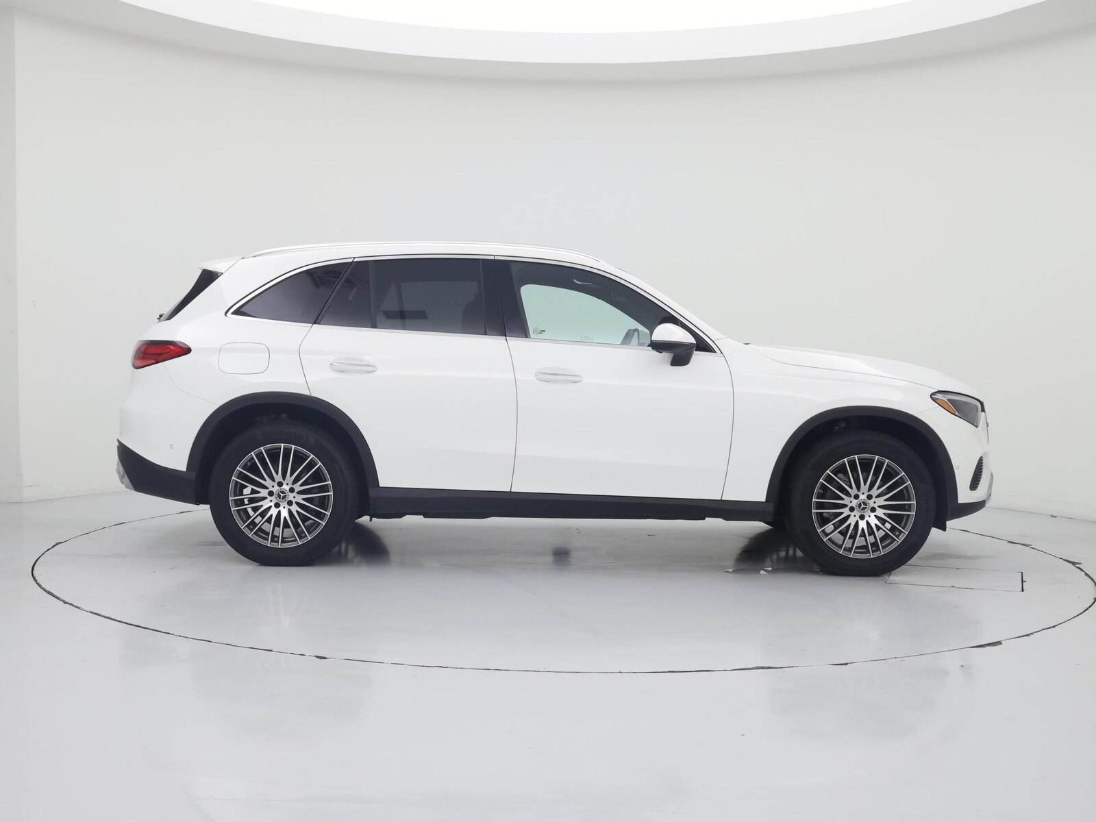 2025 Mercedes-Benz GLC Base - Photo 8
