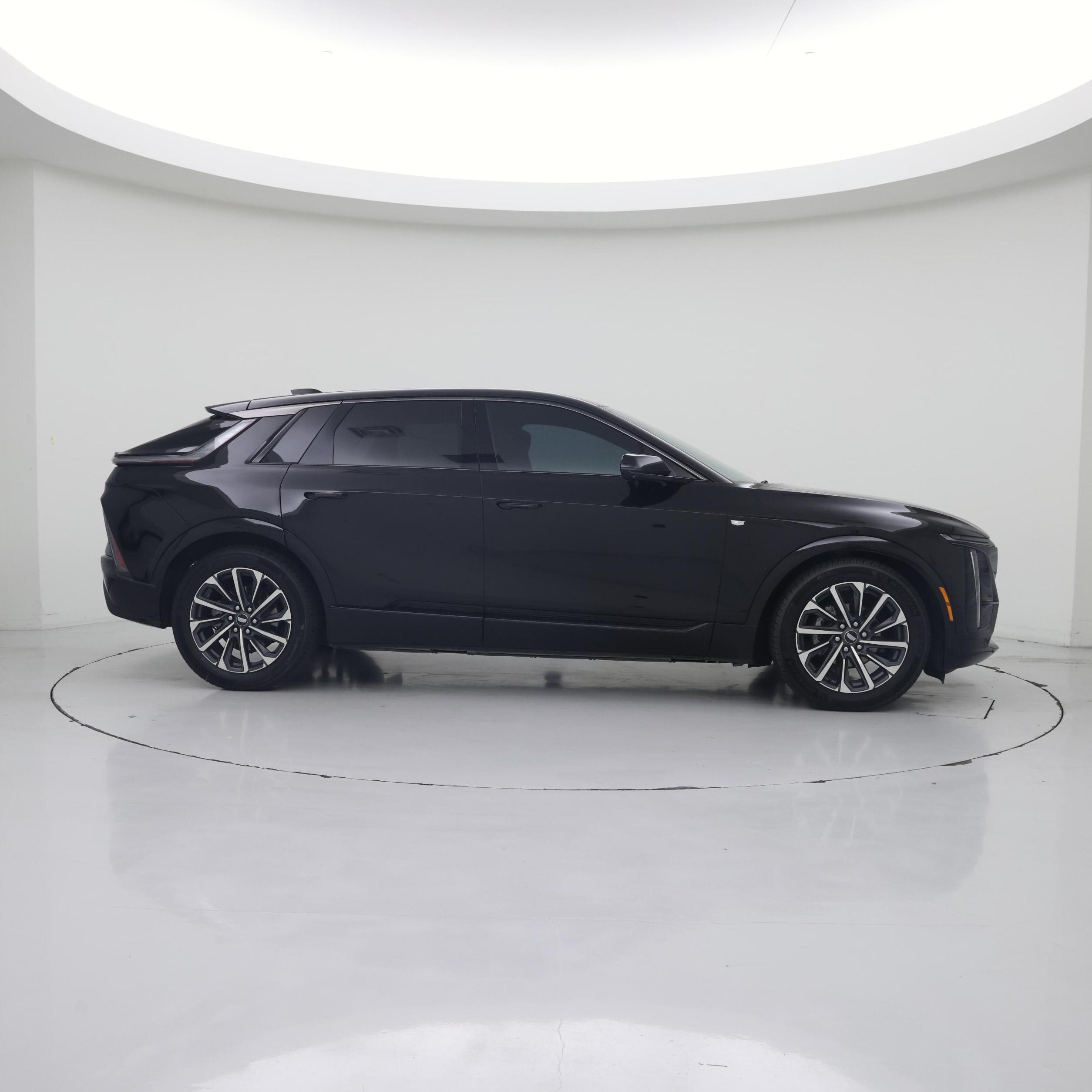Thumbnail: 2024 Cadillac Lyriq - 7