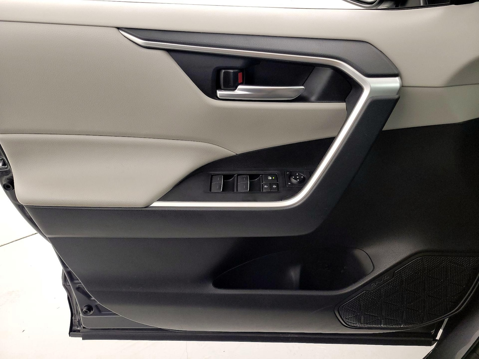 2024 Toyota RAV4 XLE Premium - Photo 13