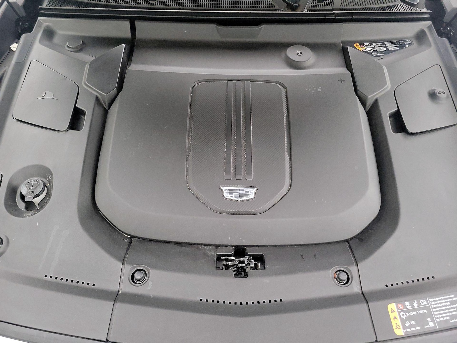 2024 Cadillac LYRIQ Tech - Photo 23