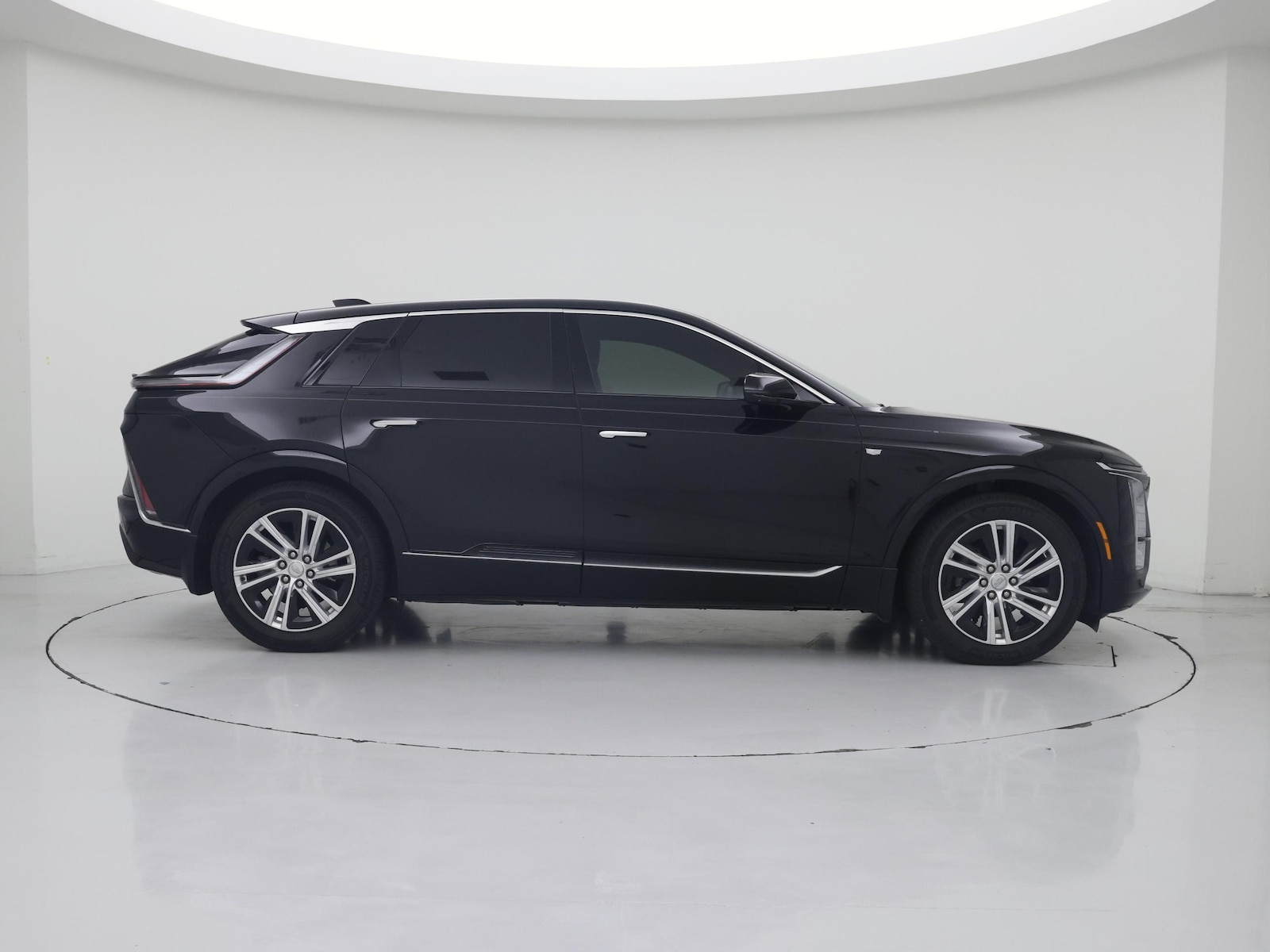 2024 Cadillac LYRIQ Tech - Photo 8