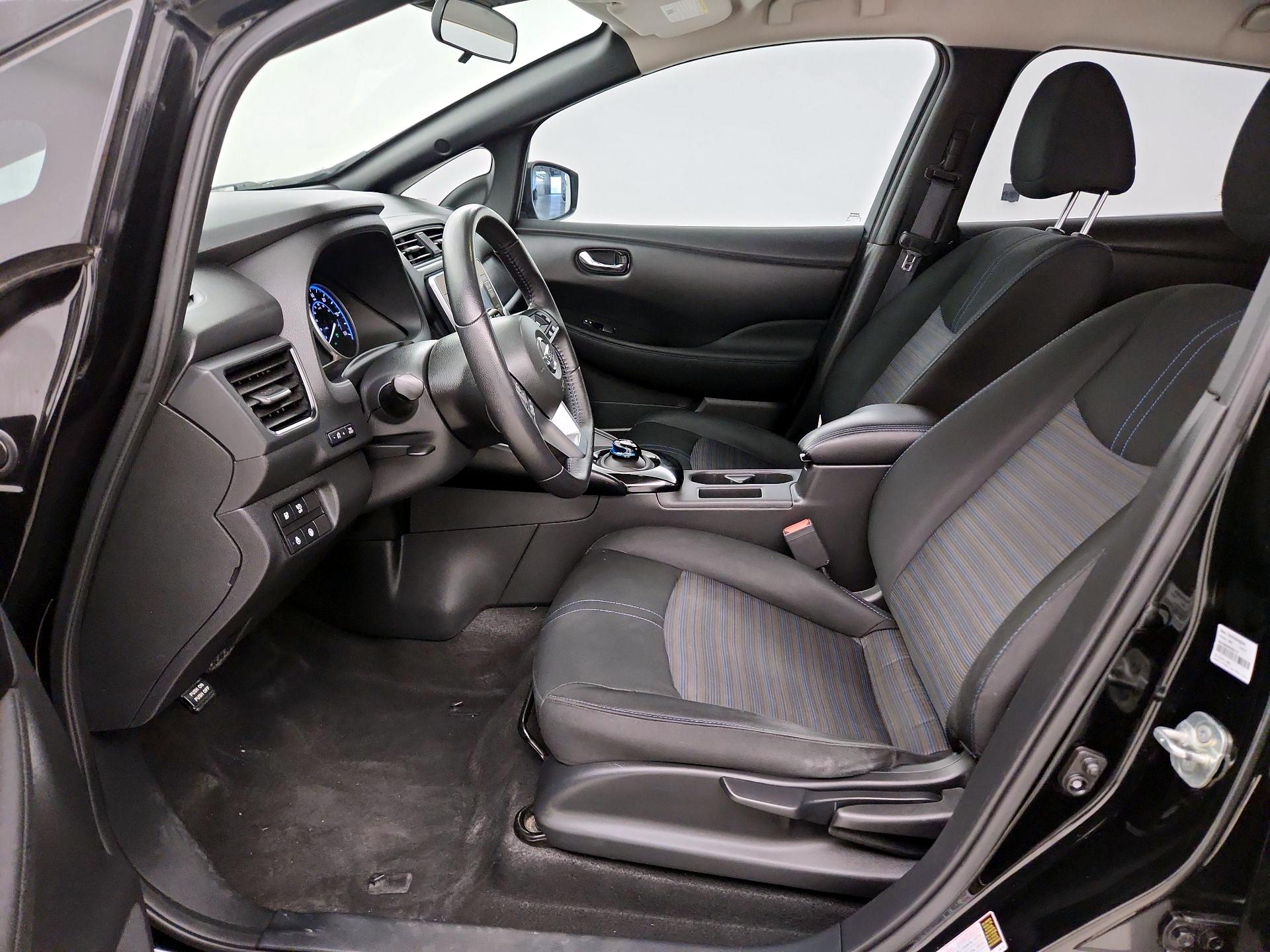 Thumbnail: 2022 Nissan Leaf - 11