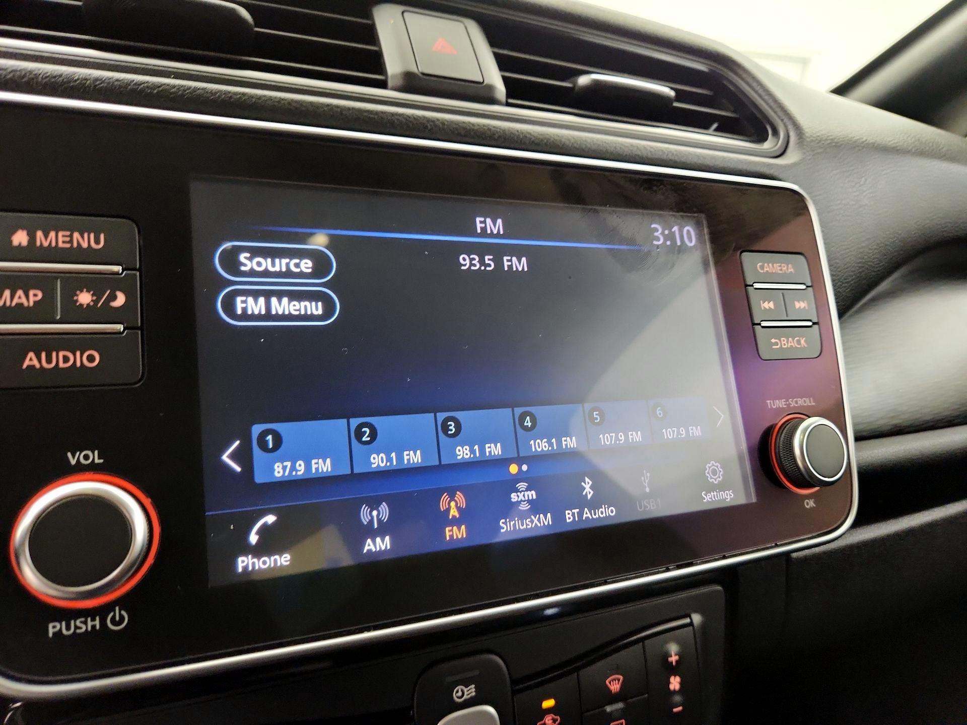 Thumbnail: 2022 Nissan Leaf - 15