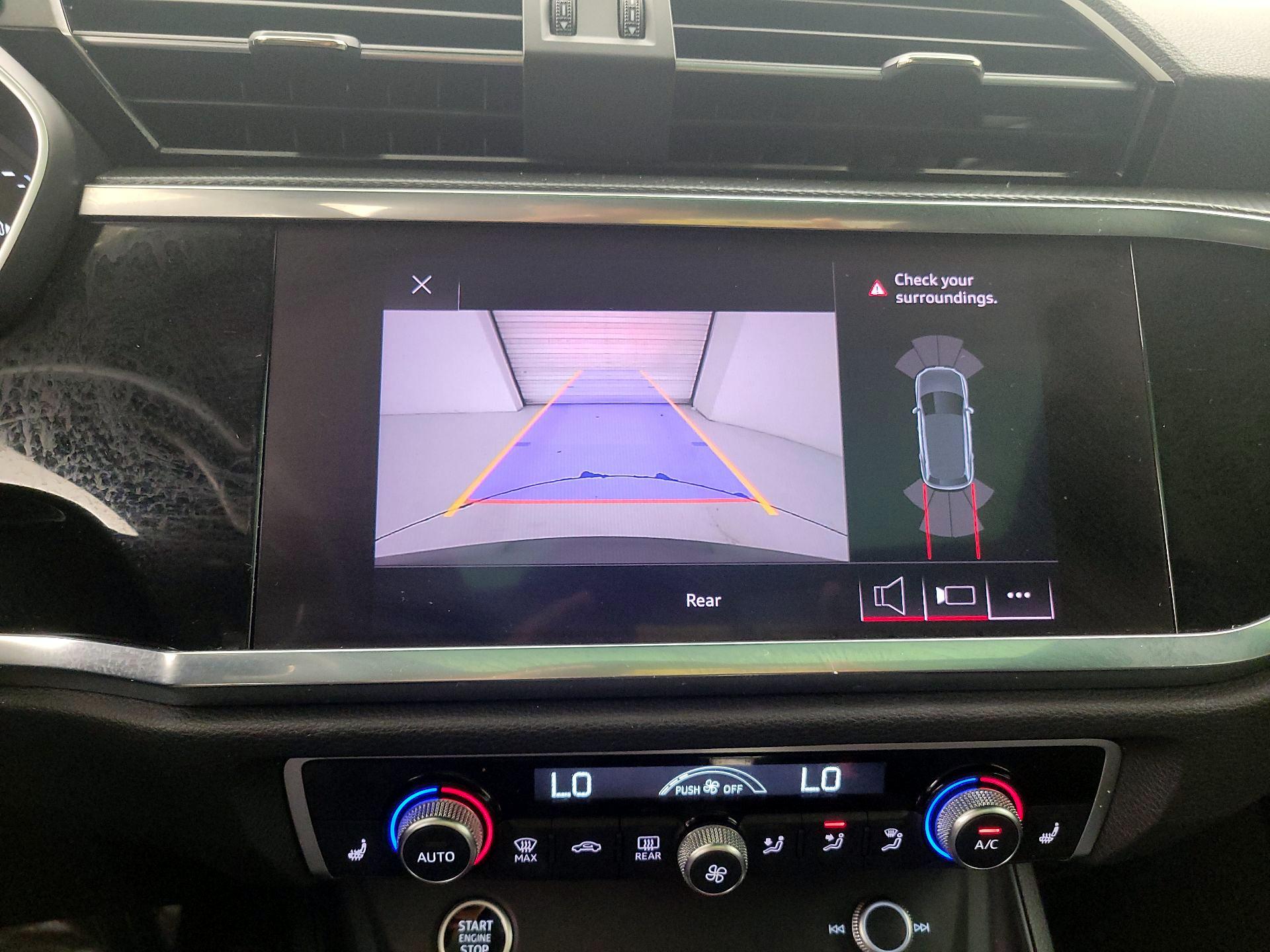 Thumbnail: 2021 Audi Q3 - 14