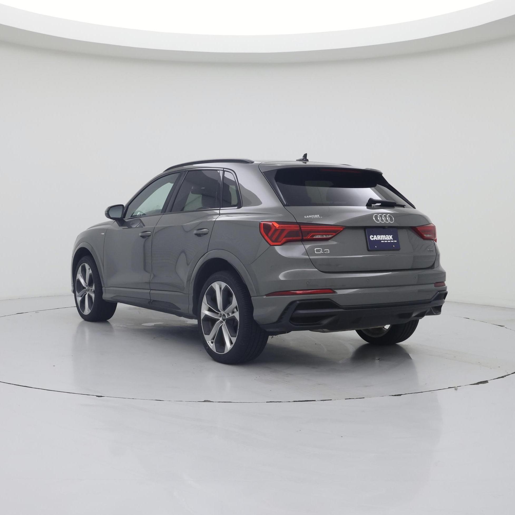 Thumbnail: 2021 Audi Q3 - 2