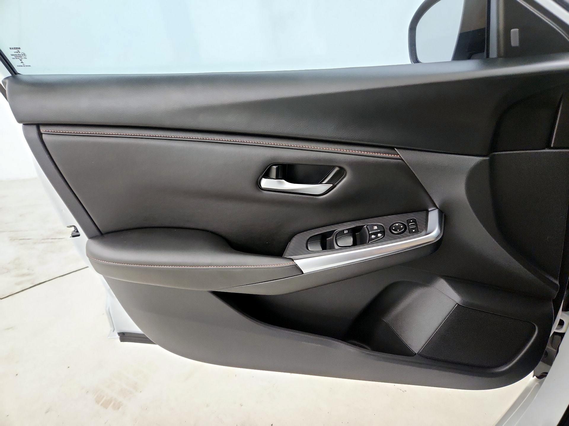 Thumbnail: 2023 Nissan Sentra - 12