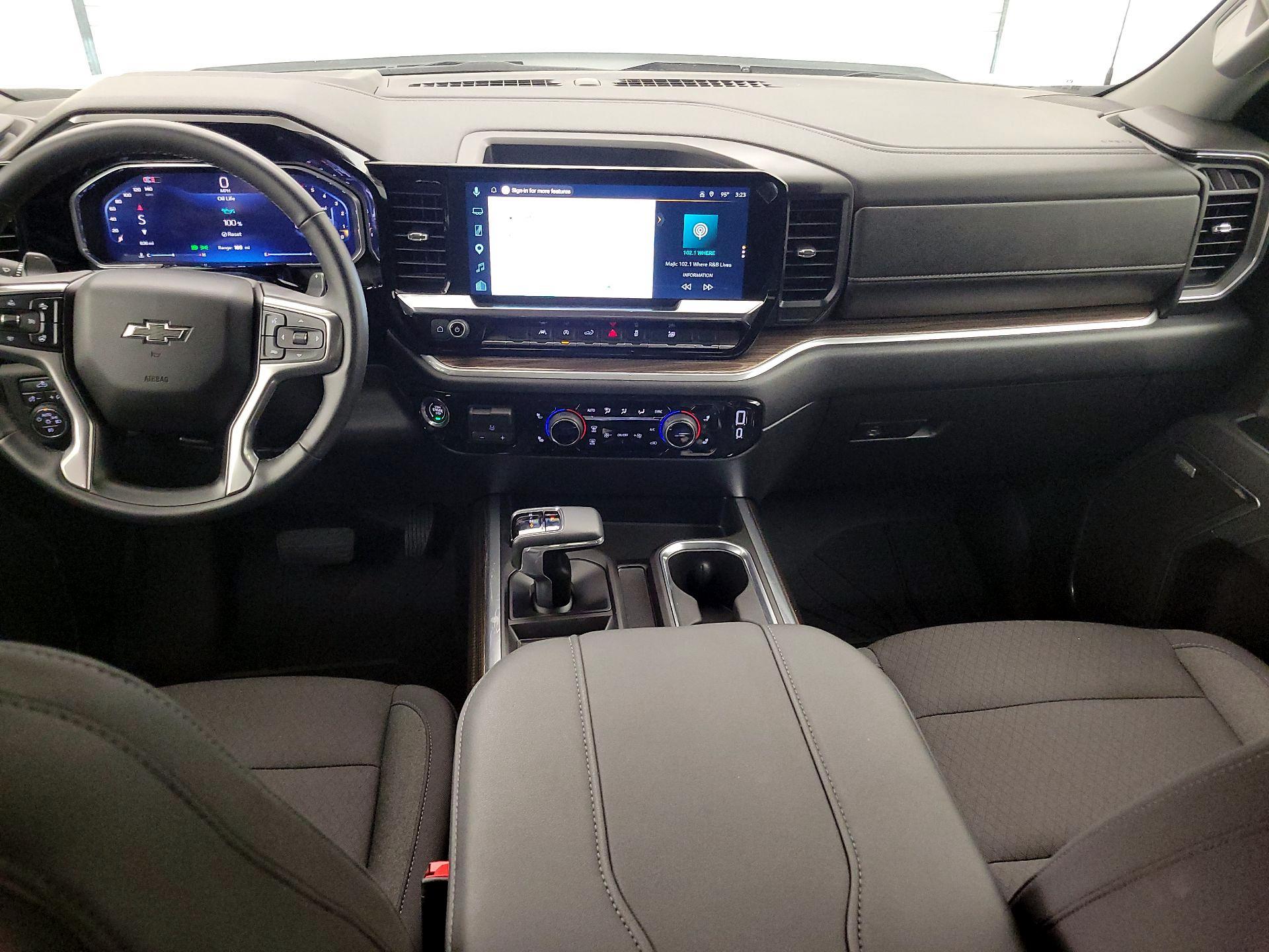Thumbnail: 2026 Chevrolet Silverado 1500 - 9