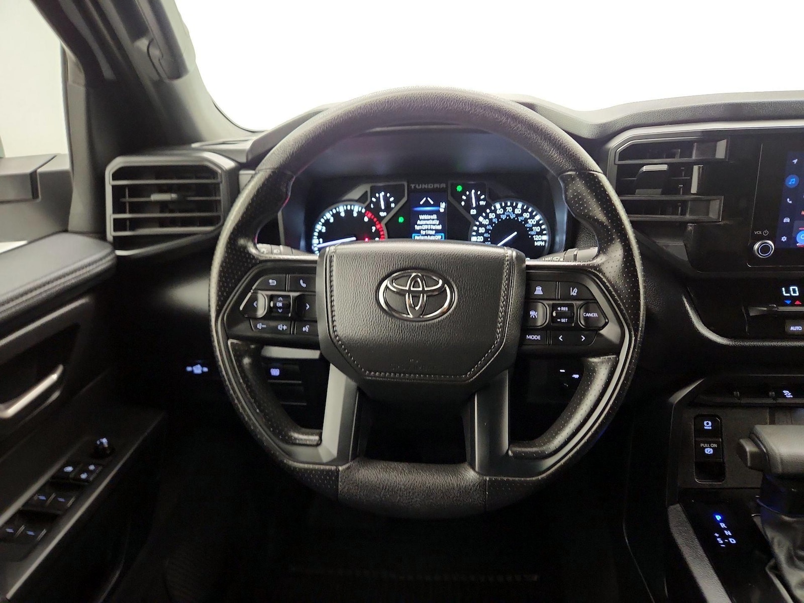 2025 Toyota Tundra SR5 - Photo 11