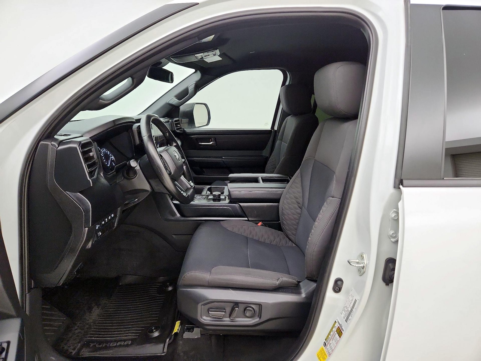 2025 Toyota Tundra SR5 - Photo 12