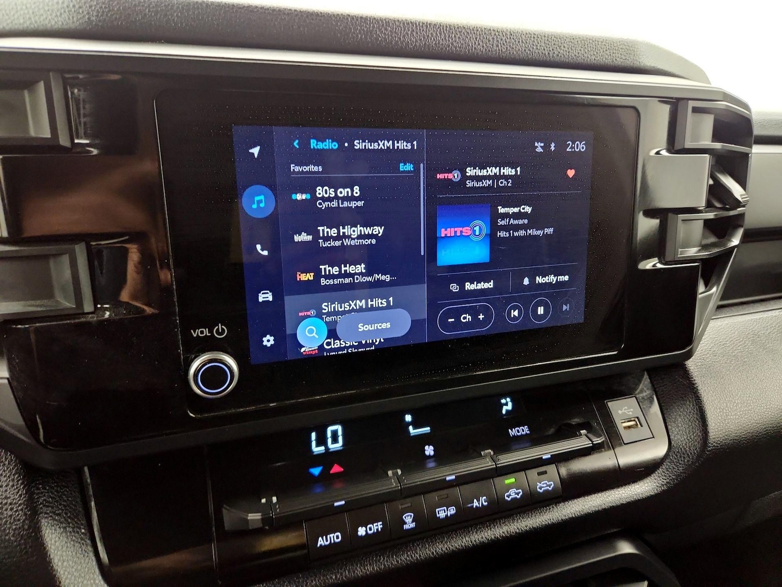 2025 Toyota Tundra SR5 - Photo 16