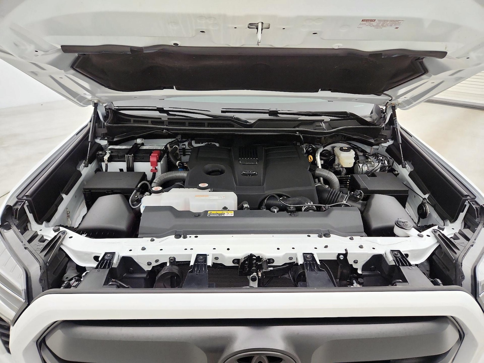 2025 Toyota Tundra SR5 - Photo 22