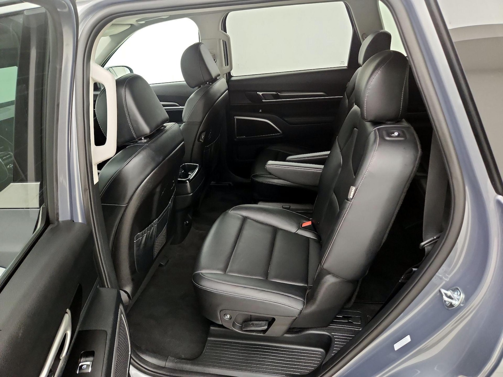 2025 Kia Telluride S - Photo 22