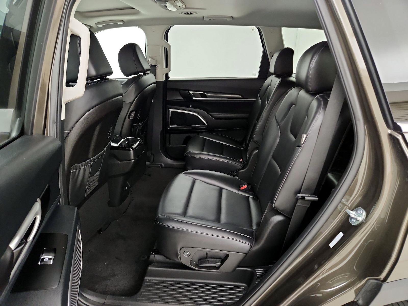 2025 Kia Telluride S - Photo 22