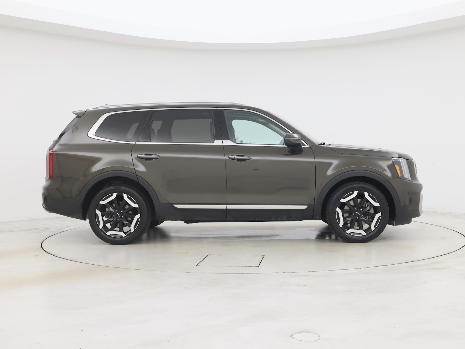 2025 Kia Telluride S - Photo 8