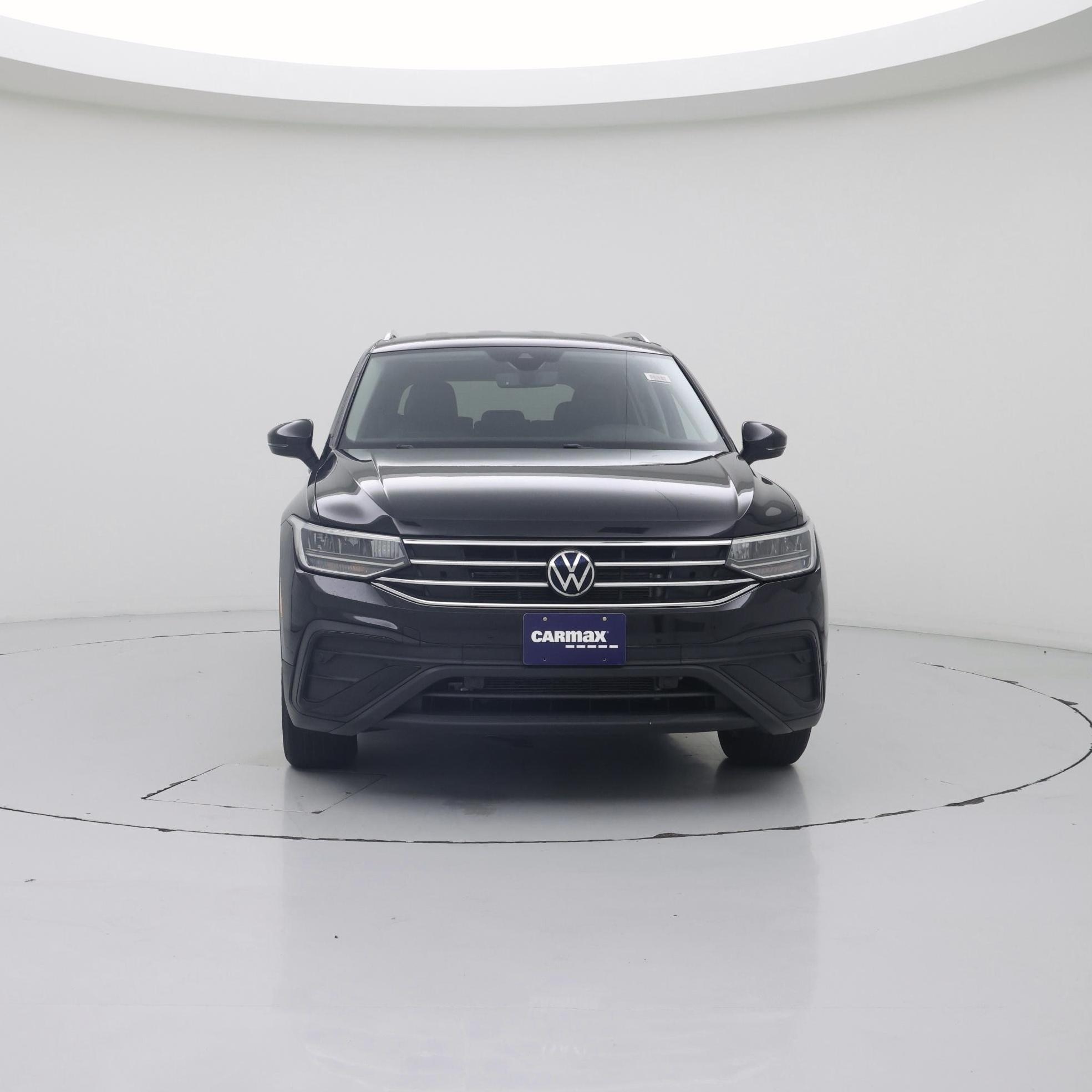 Thumbnail: 2023 Volkswagen Tiguan - 5