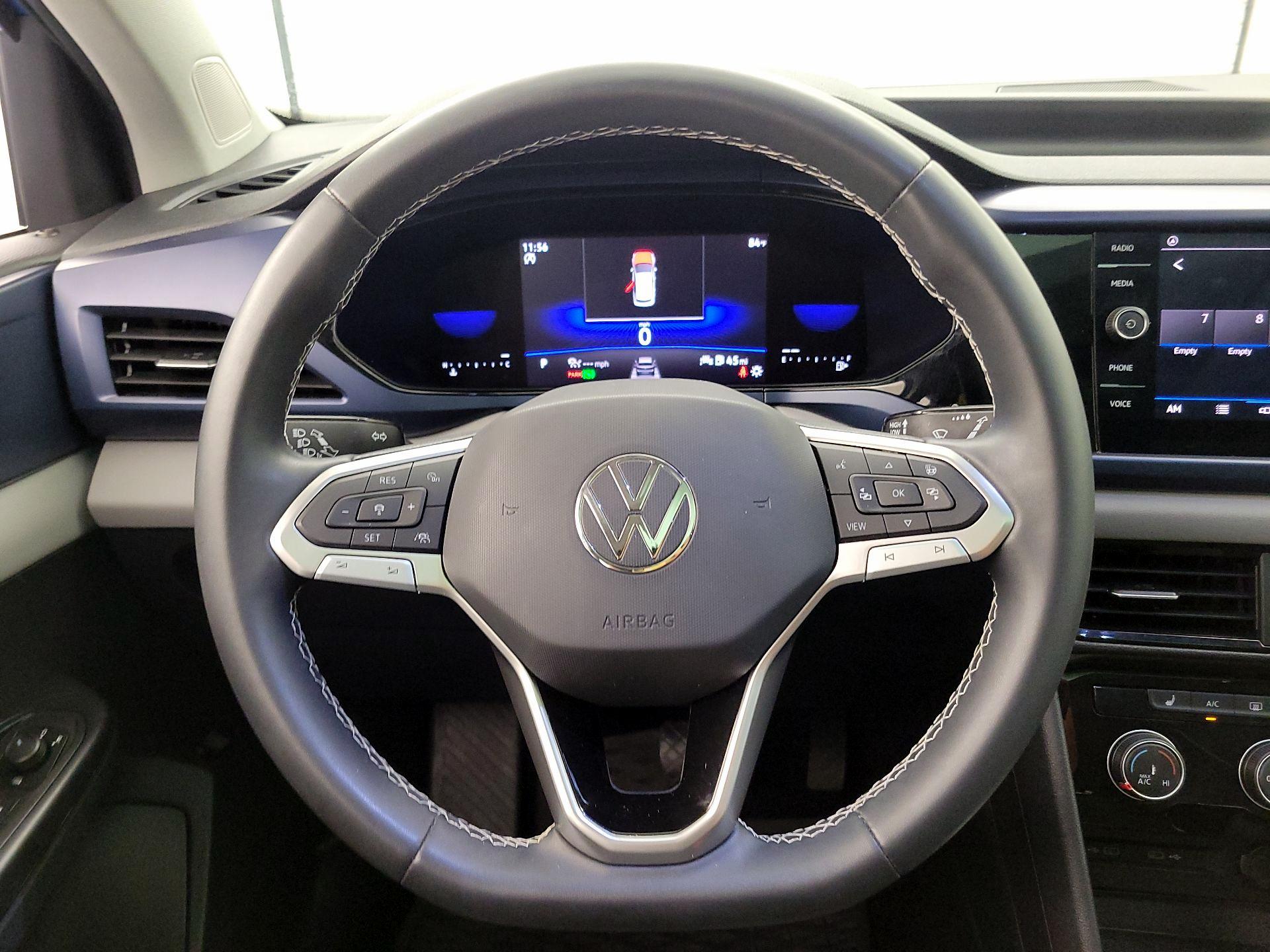 Thumbnail: 2023 Volkswagen Taos - 10