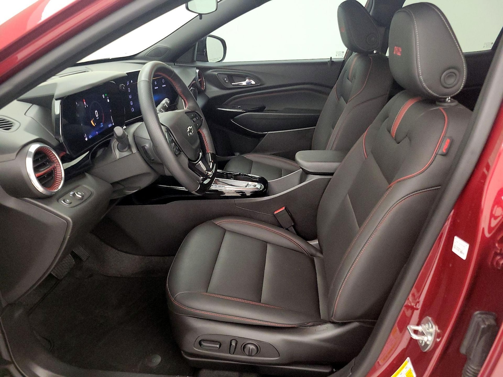 2025 Chevrolet Trax RS - Photo 12