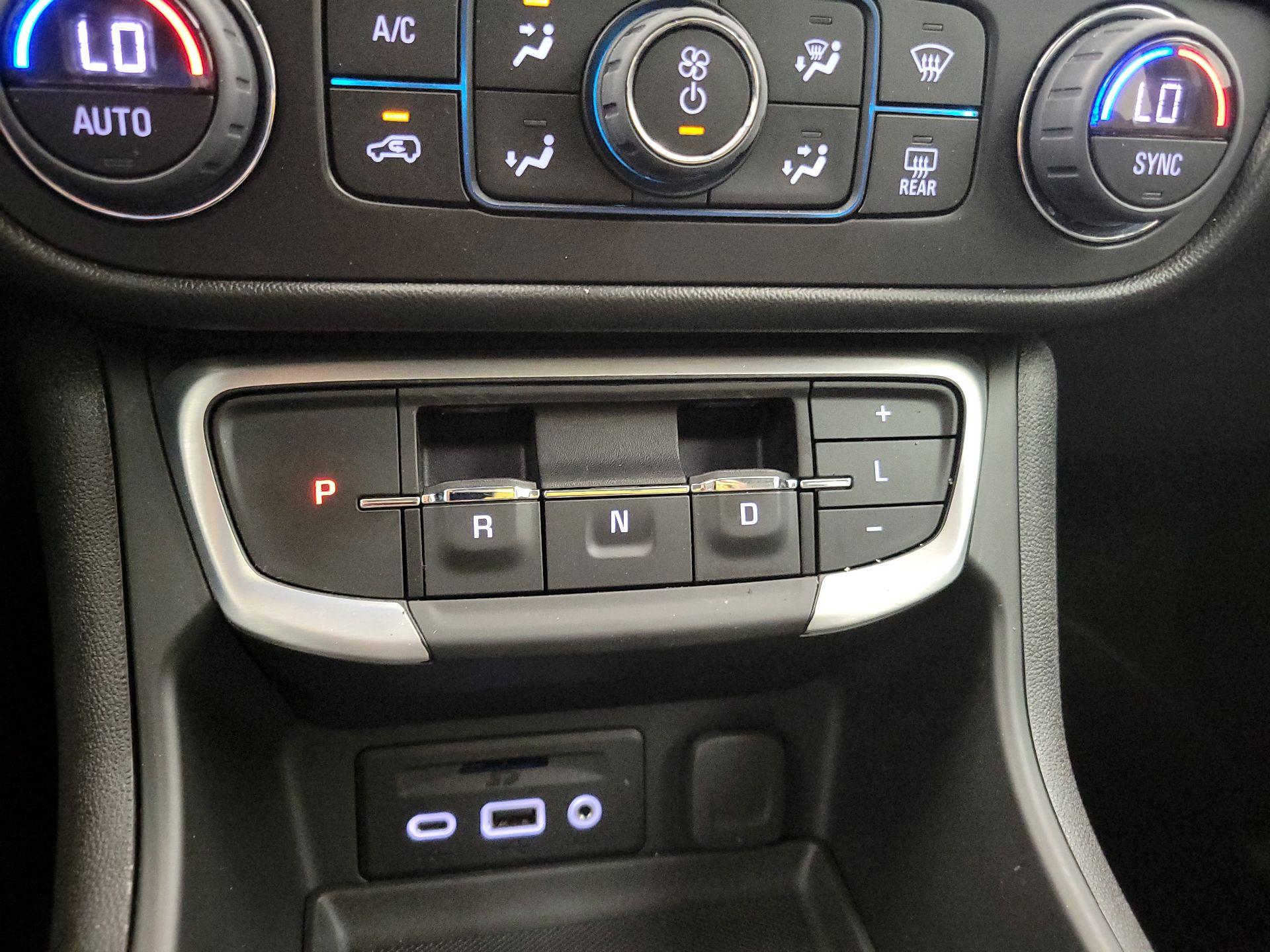Thumbnail: 2022 GMC Terrain - 17