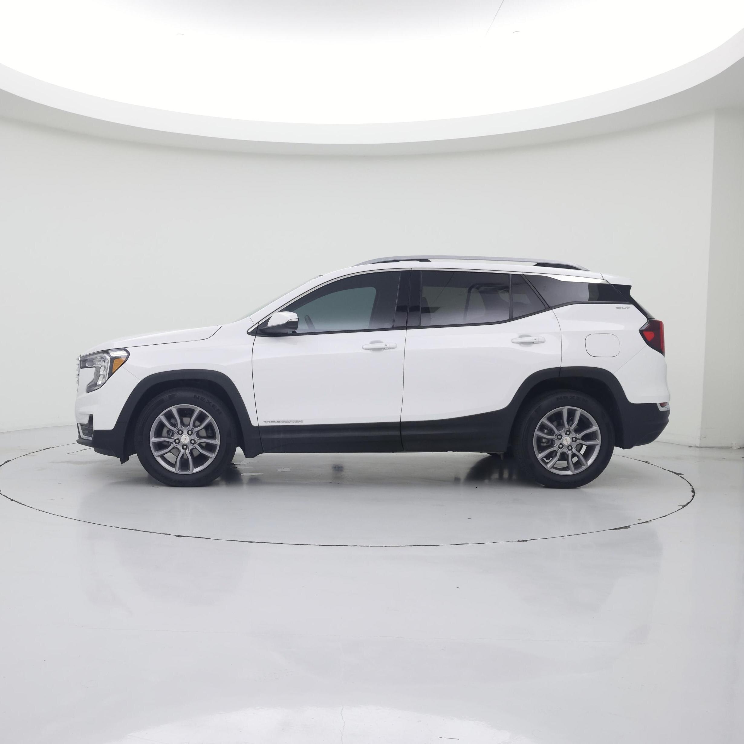 Thumbnail: 2022 GMC Terrain - 3