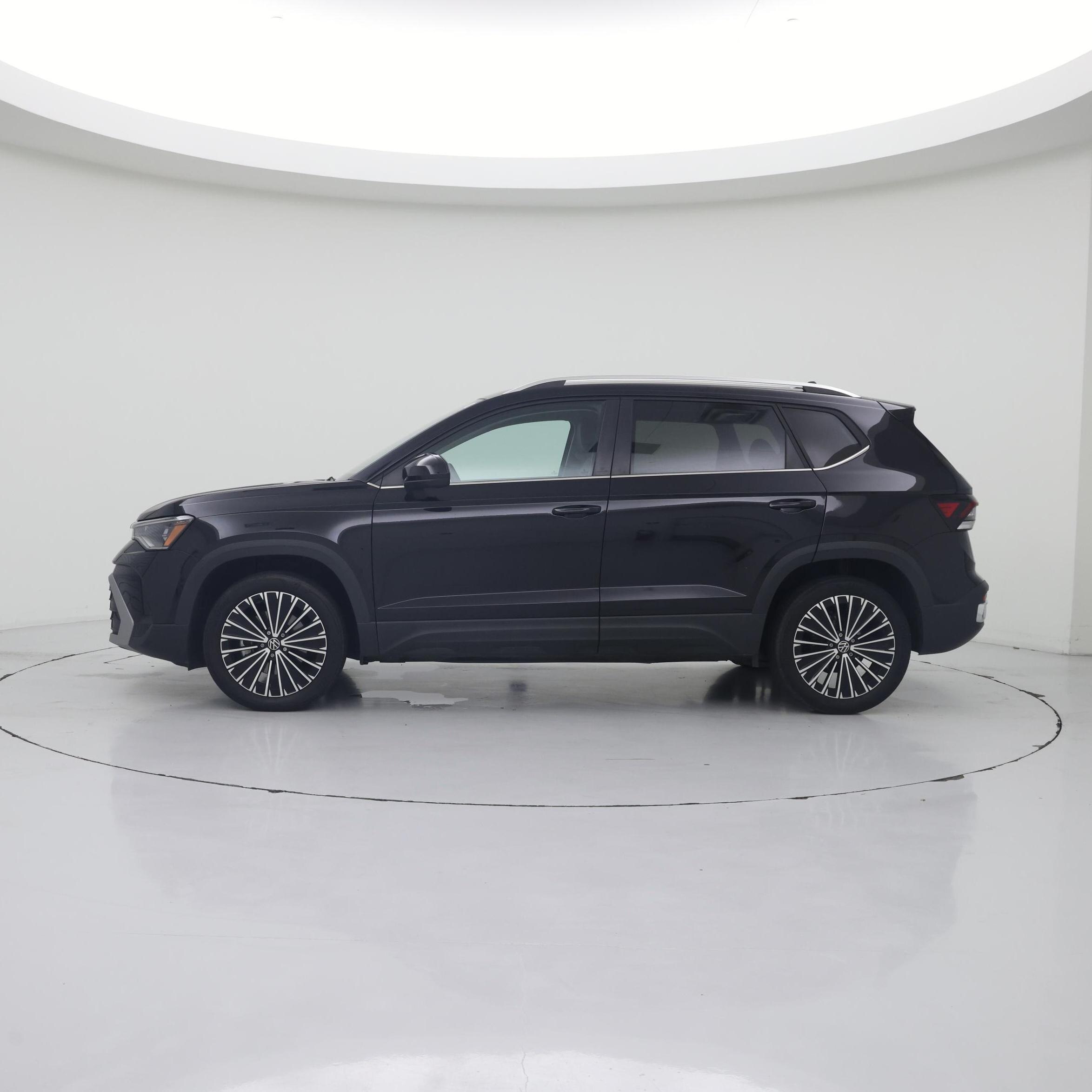 Thumbnail: 2025 Volkswagen Taos - 3