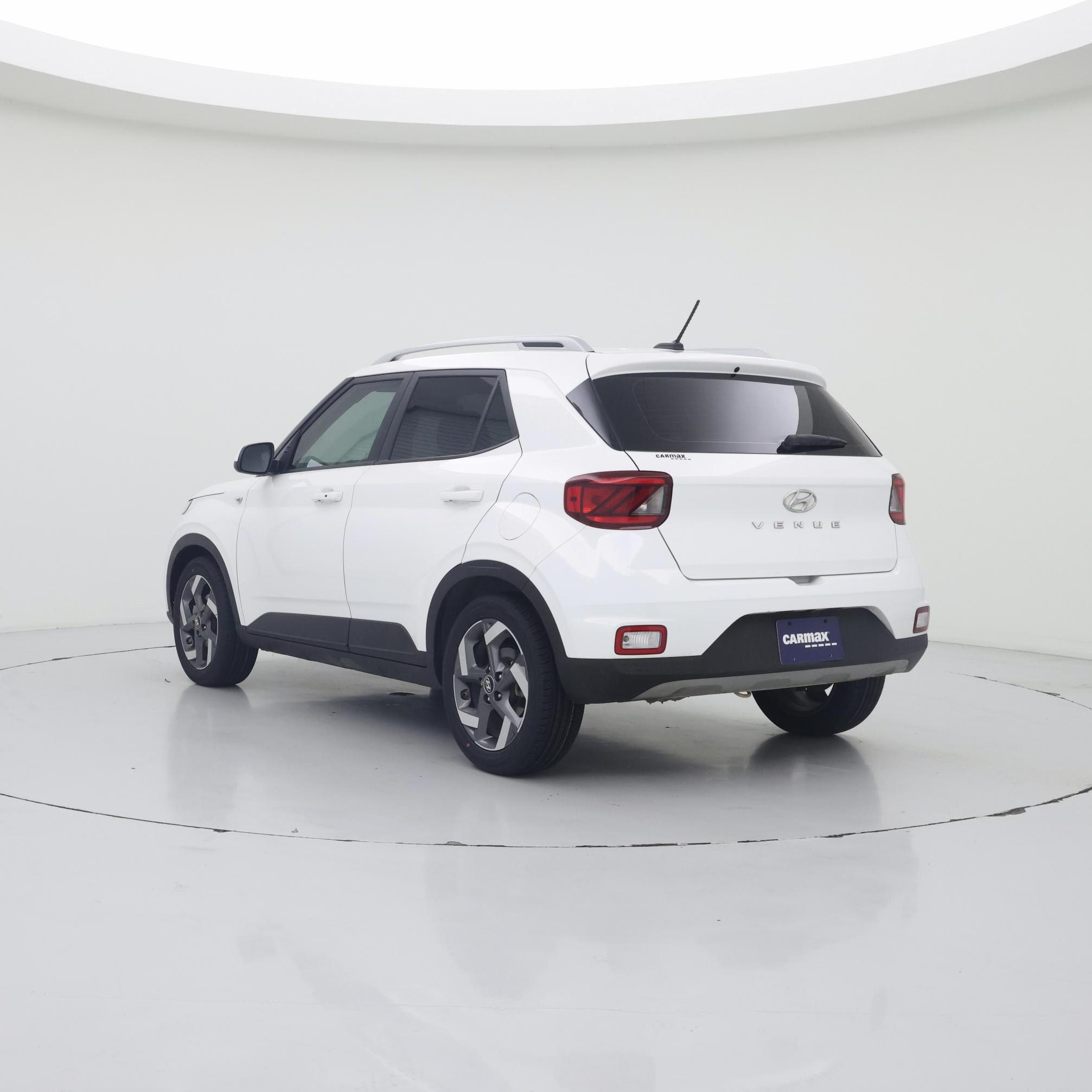 Thumbnail: 2025 Hyundai Venue - 2