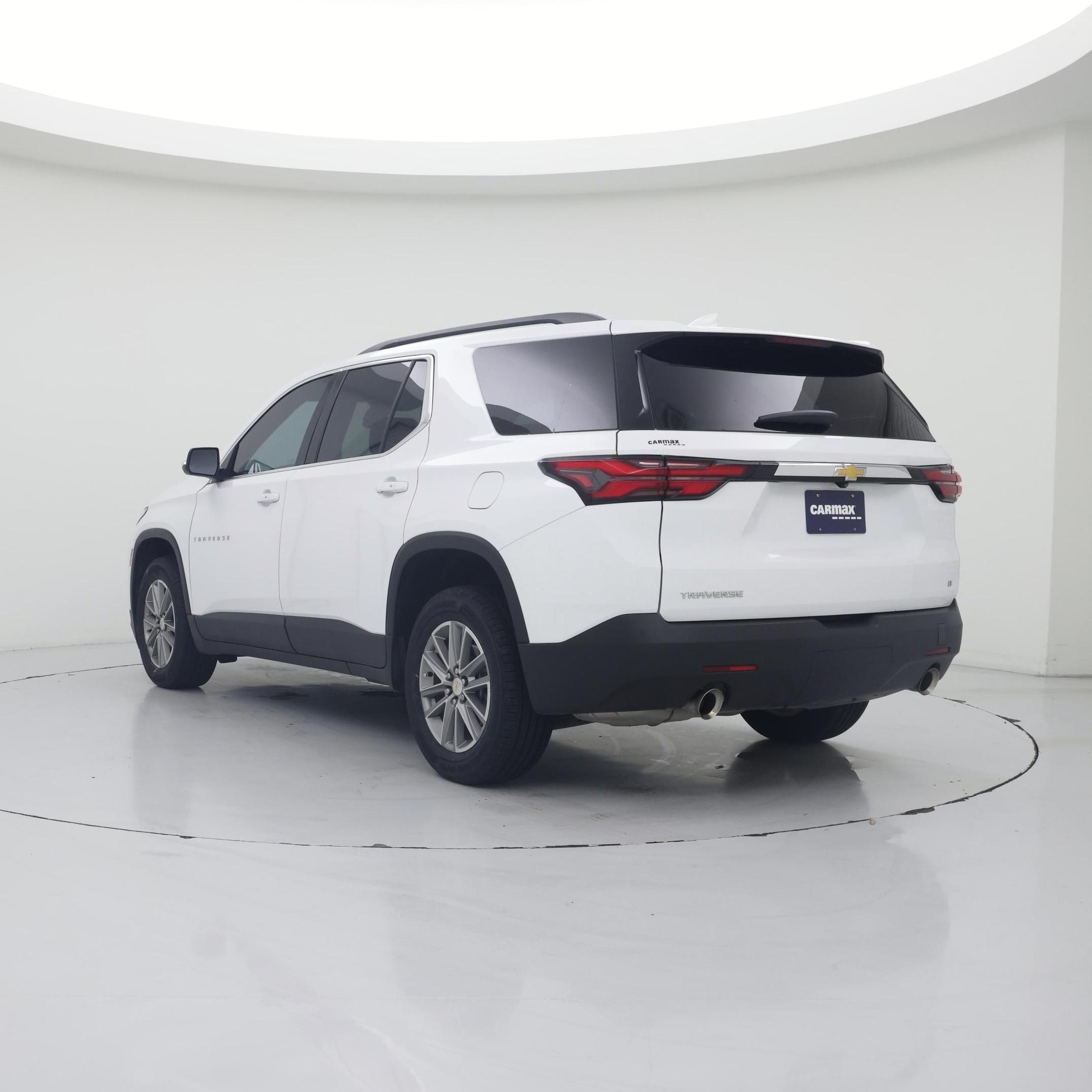 Thumbnail: 2023 Chevrolet Traverse - 2