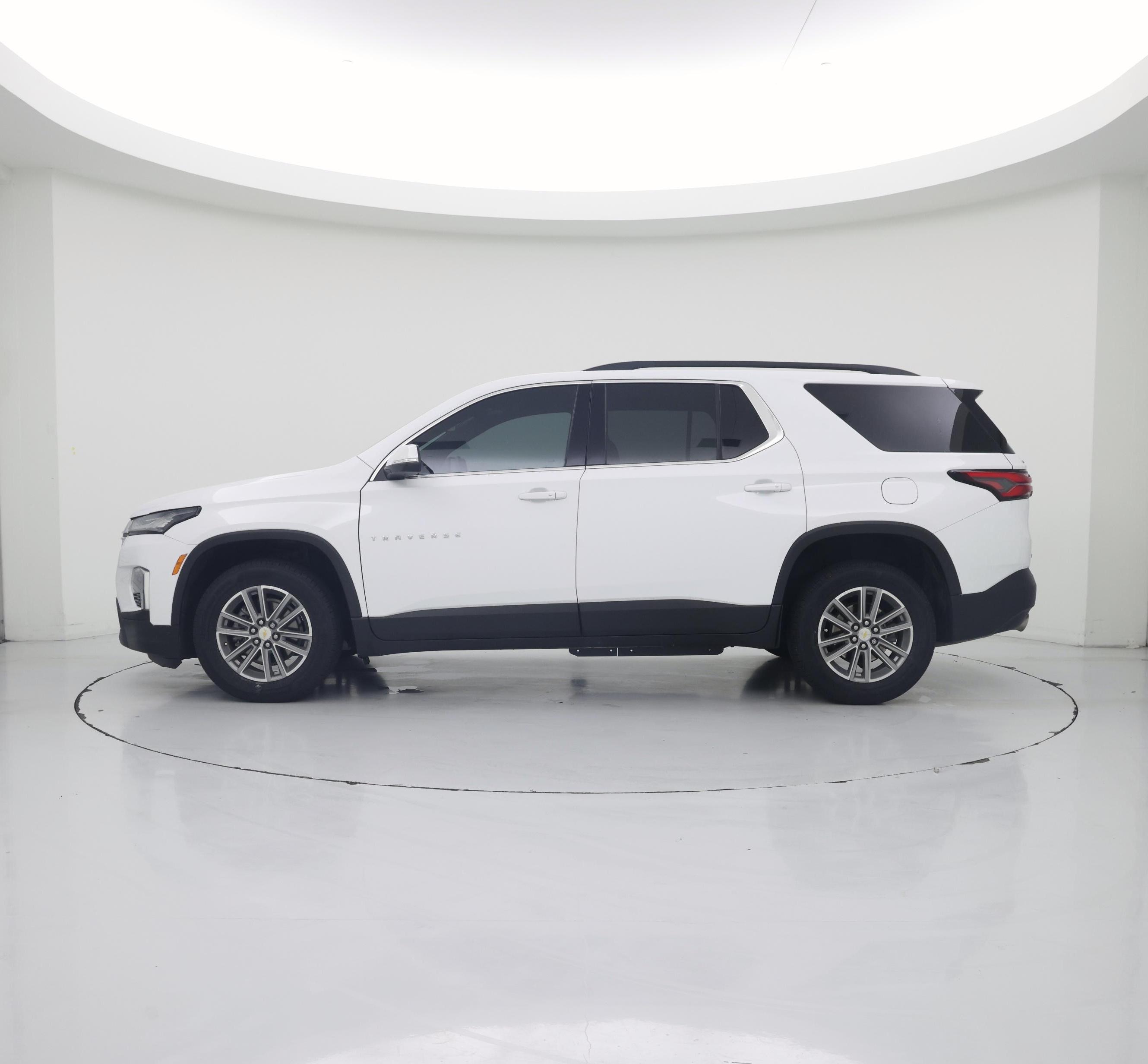 Thumbnail: 2023 Chevrolet Traverse - 3