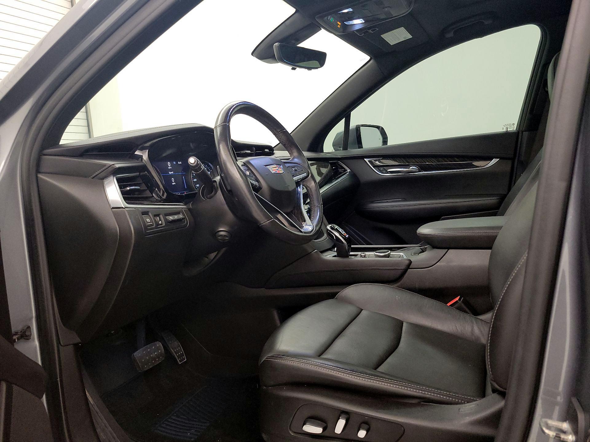 Thumbnail: 2021 Cadillac XT6 - 11